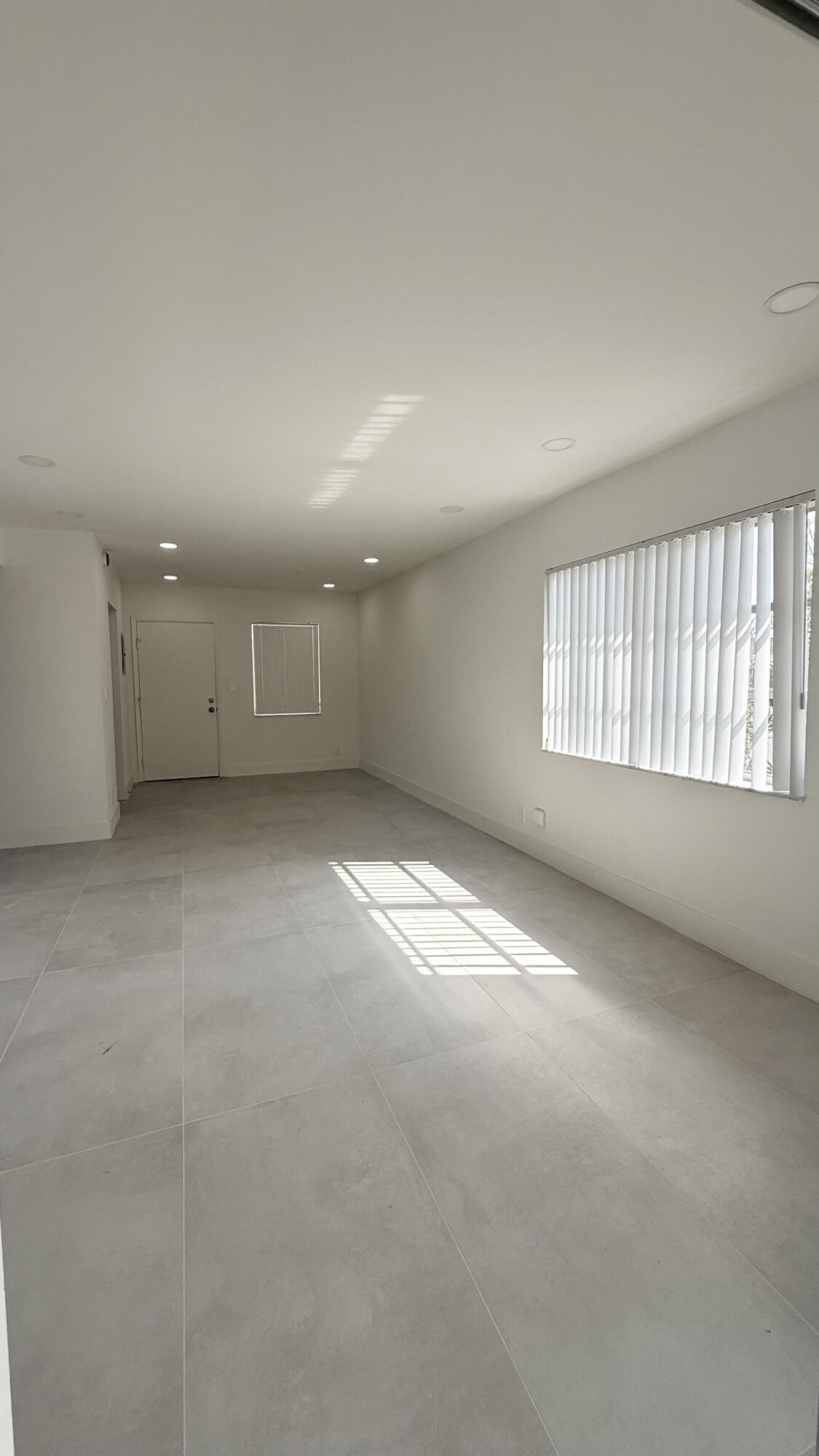 6505 Winfield Boulevard Property Photo 14