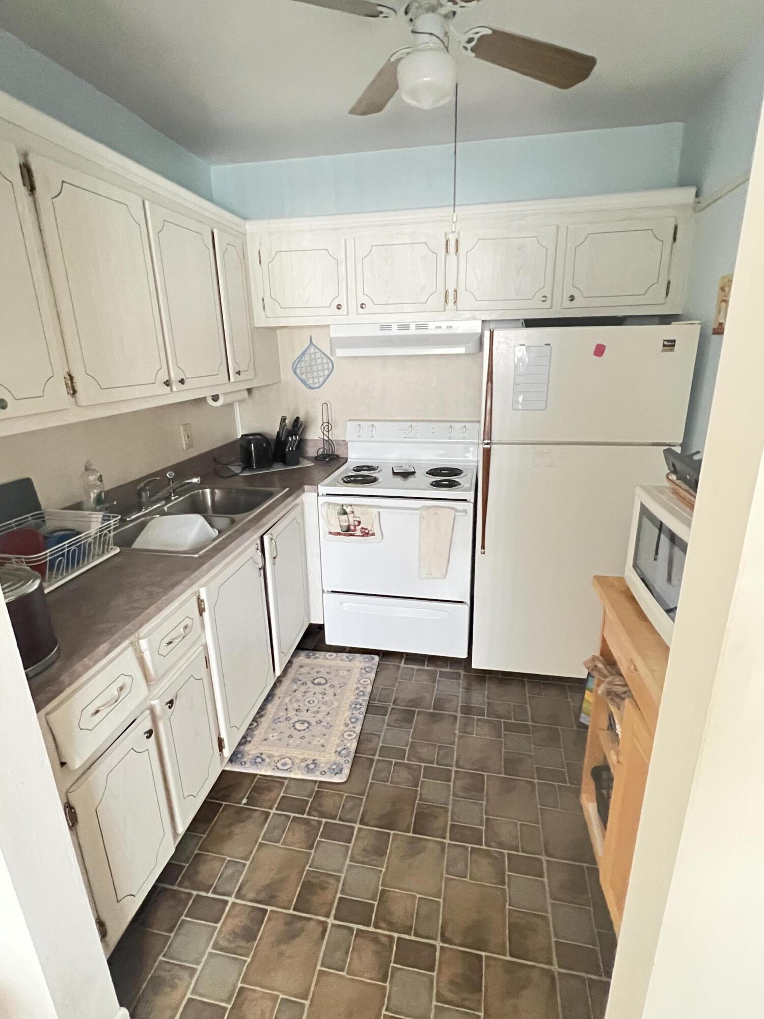 165 Easthampton G Property Photo 7