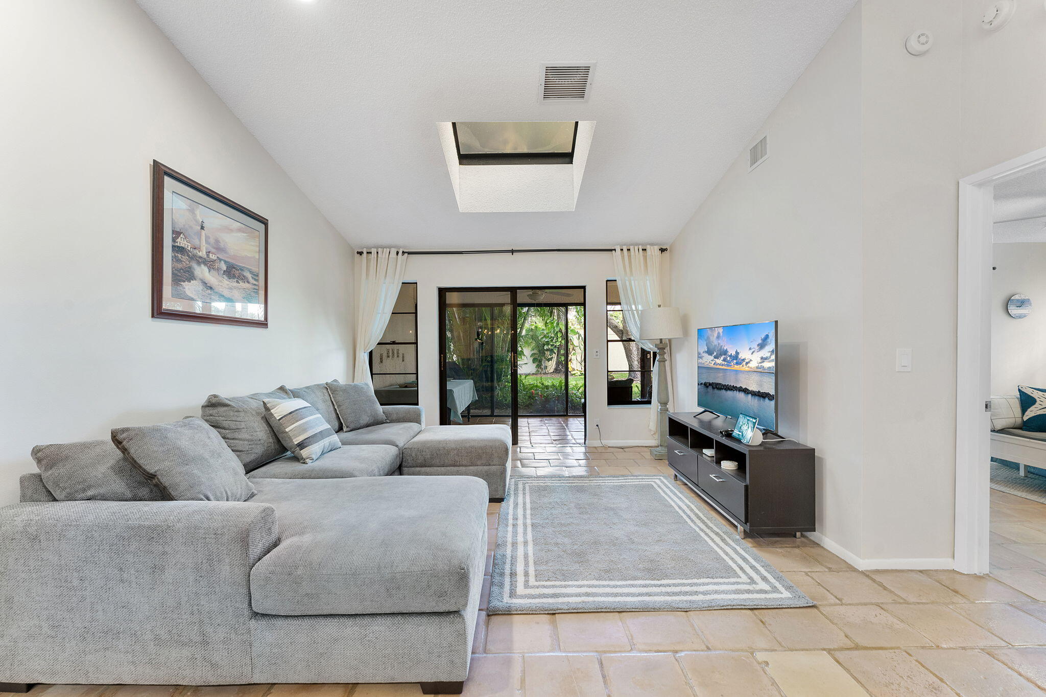 5861 Sunswept Lane B Property Photo 3