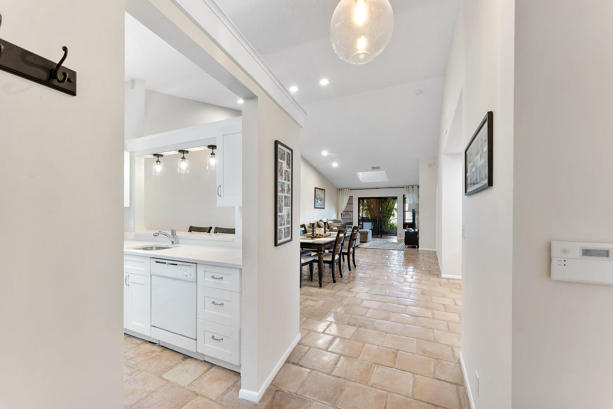 5861 Sunswept Lane B Property Photo 8