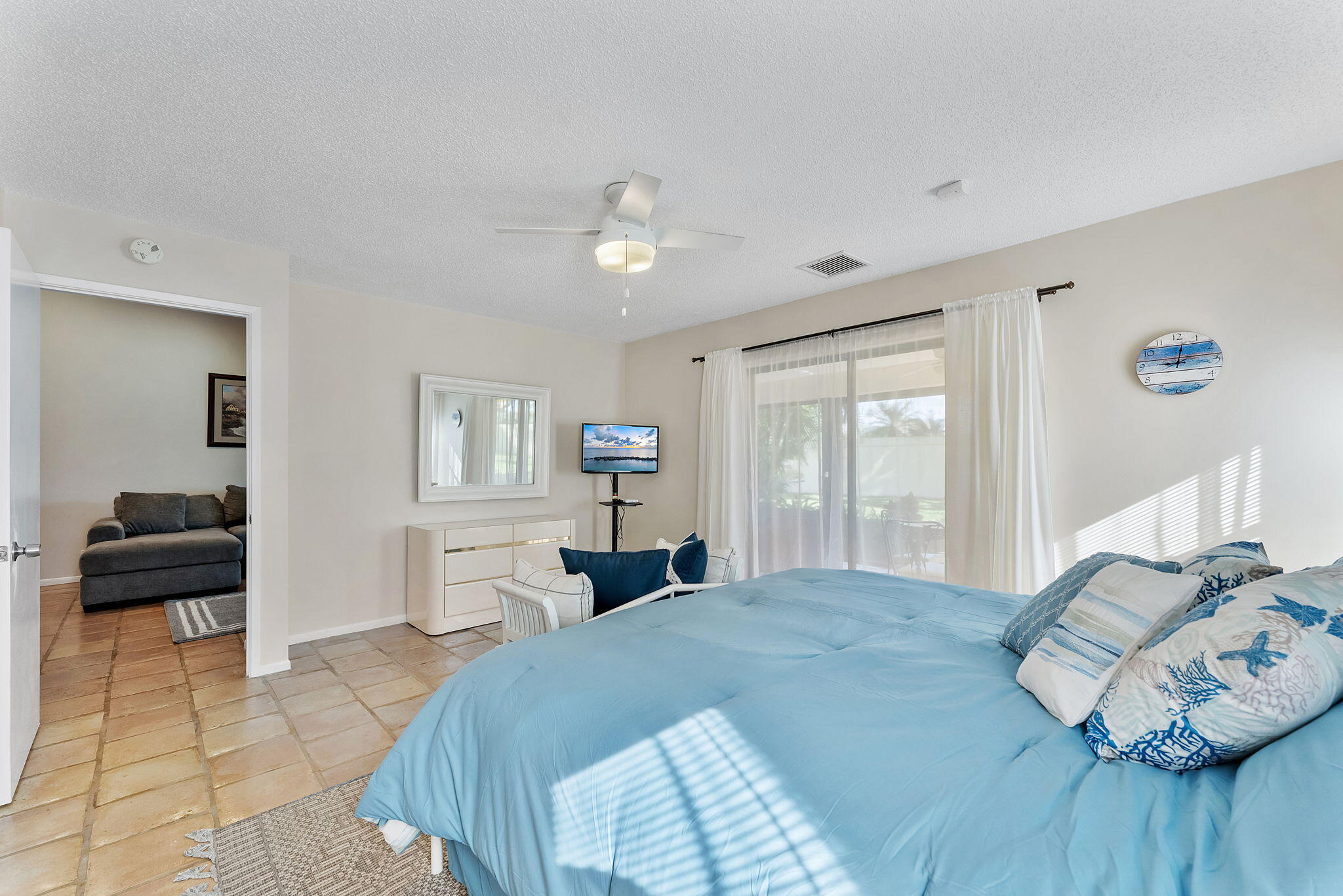 5861 Sunswept Lane B Property Photo 14