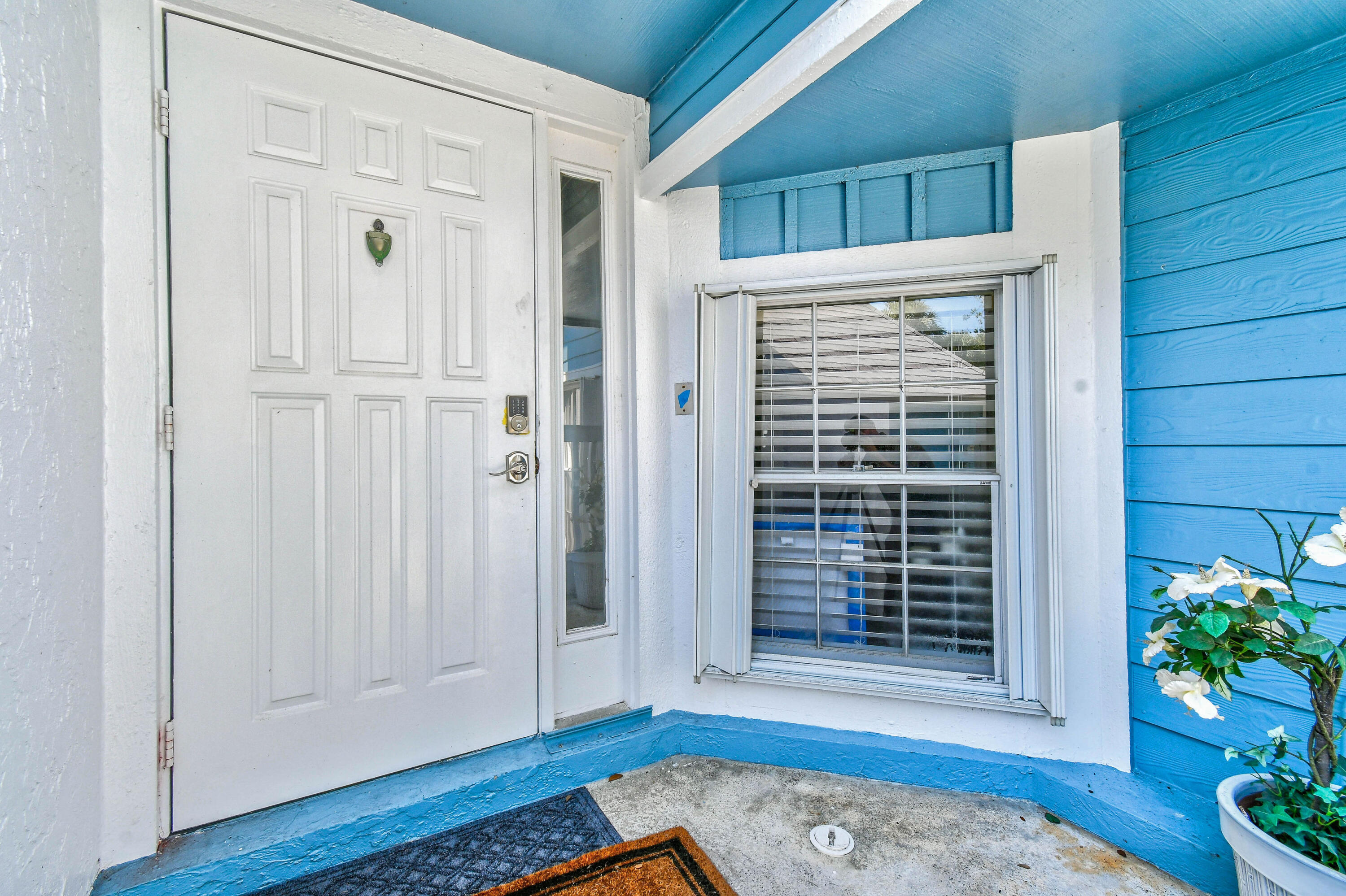 1216 Ocean Dunes Circle Property Photo 6