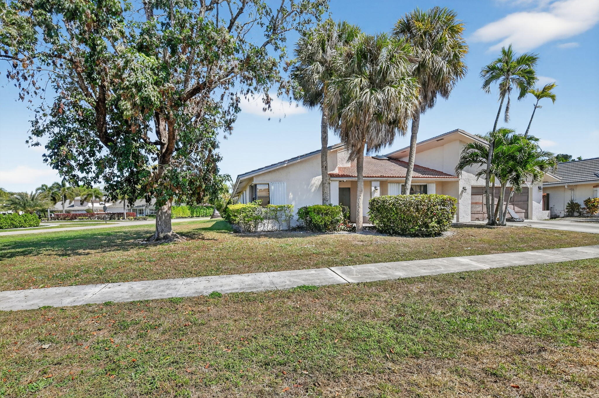 22220 Morning Glory Terrace Property Photo 6