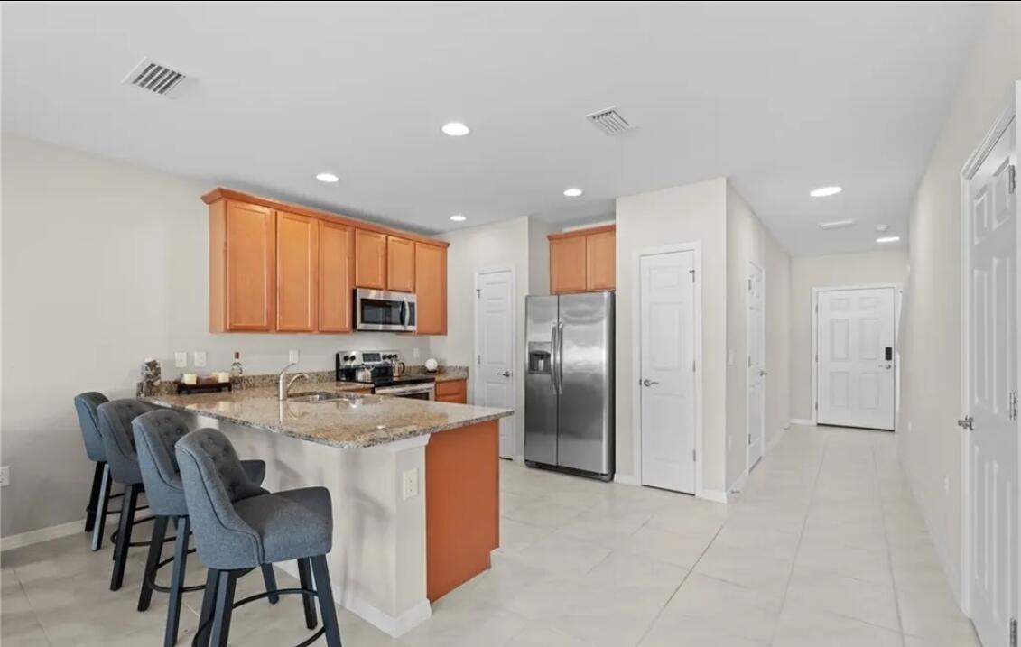3725 Crofton Court Property Photo 4