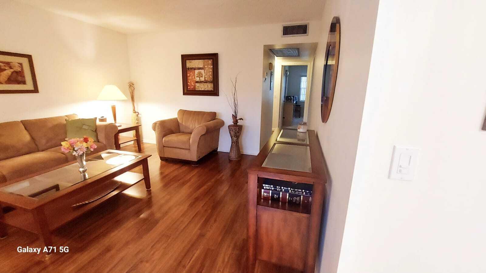 280 Suffolk G Property Photo 4