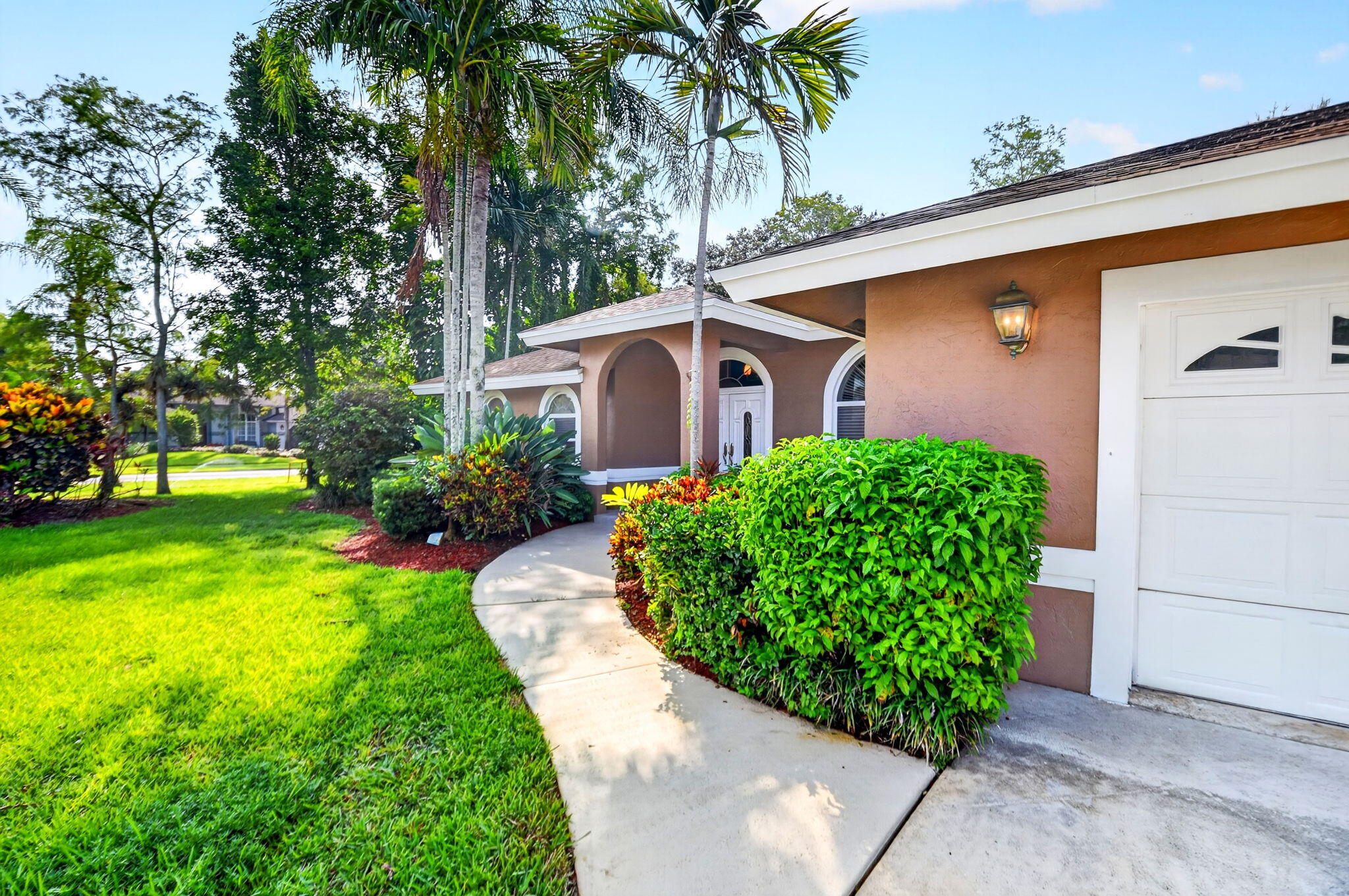 13578 Chatsworth Village Drive Property Photo 3