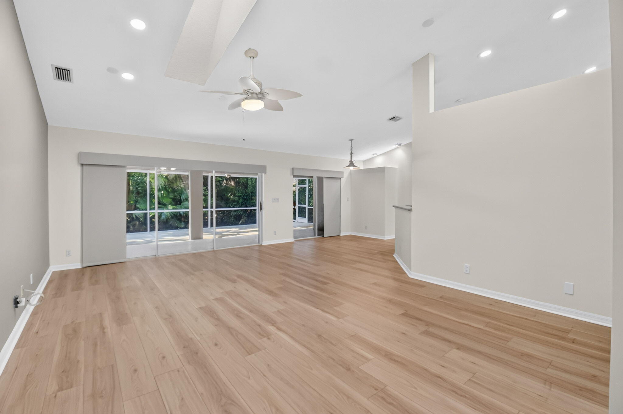 13578 Chatsworth Village Drive Property Photo 14