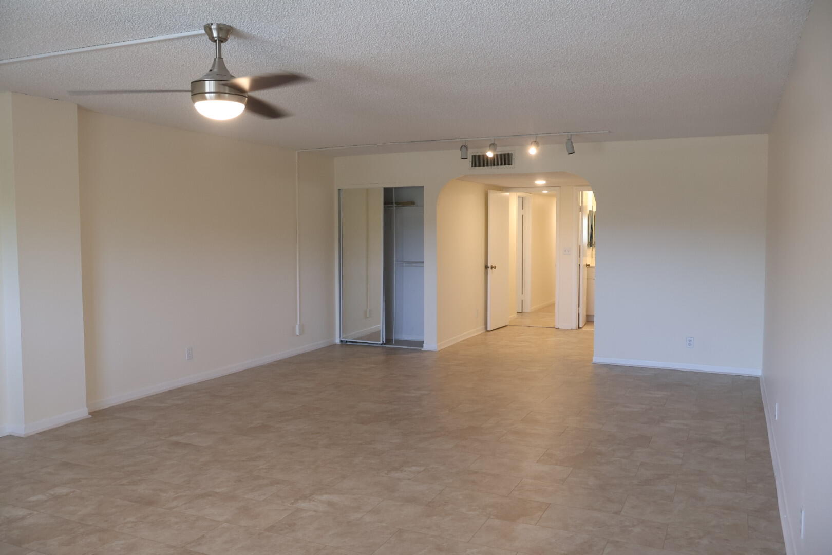 7080 Nova Drive 307b Property Photo 7