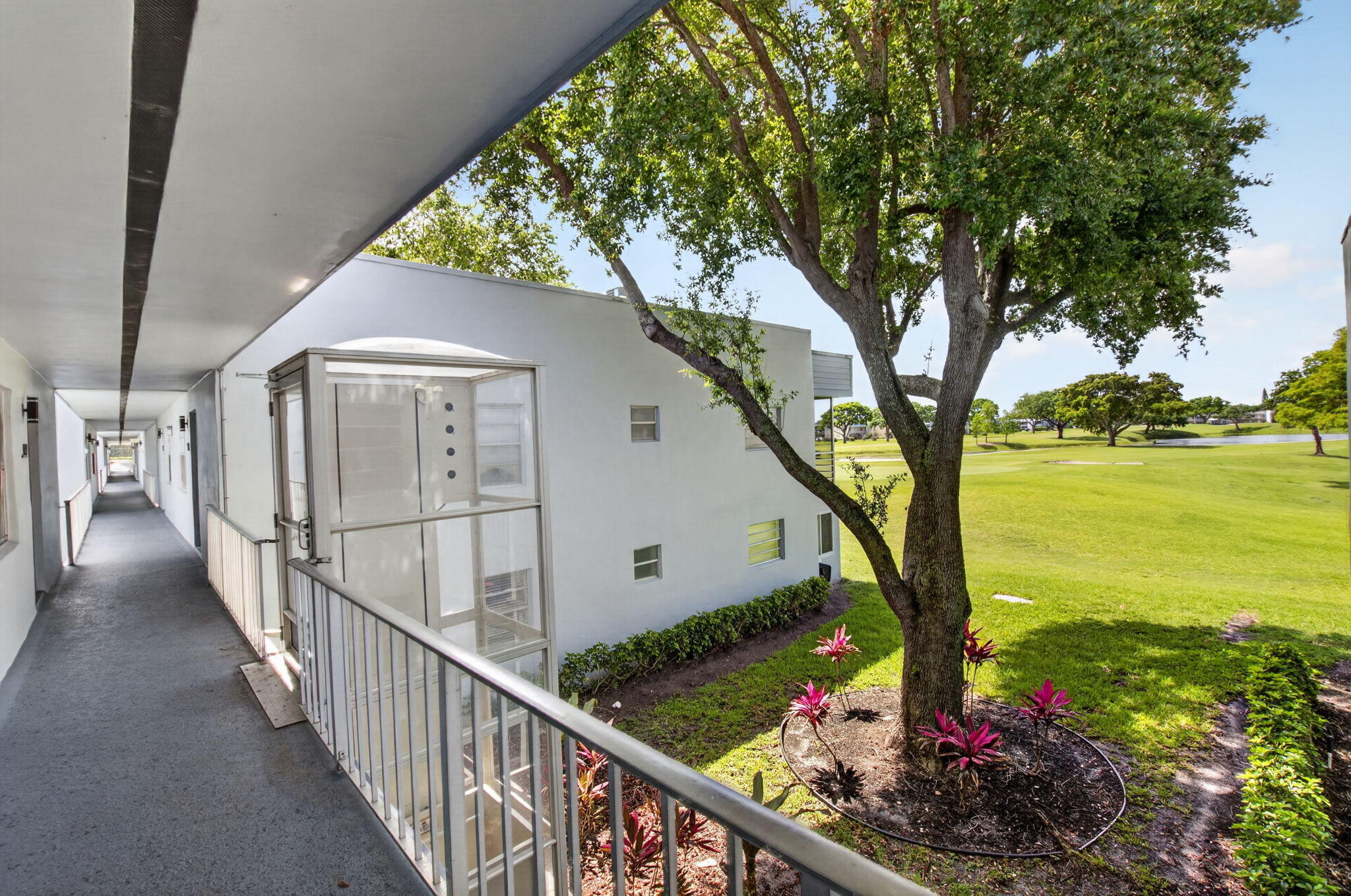 955 Normandy Trail Property Photo 4