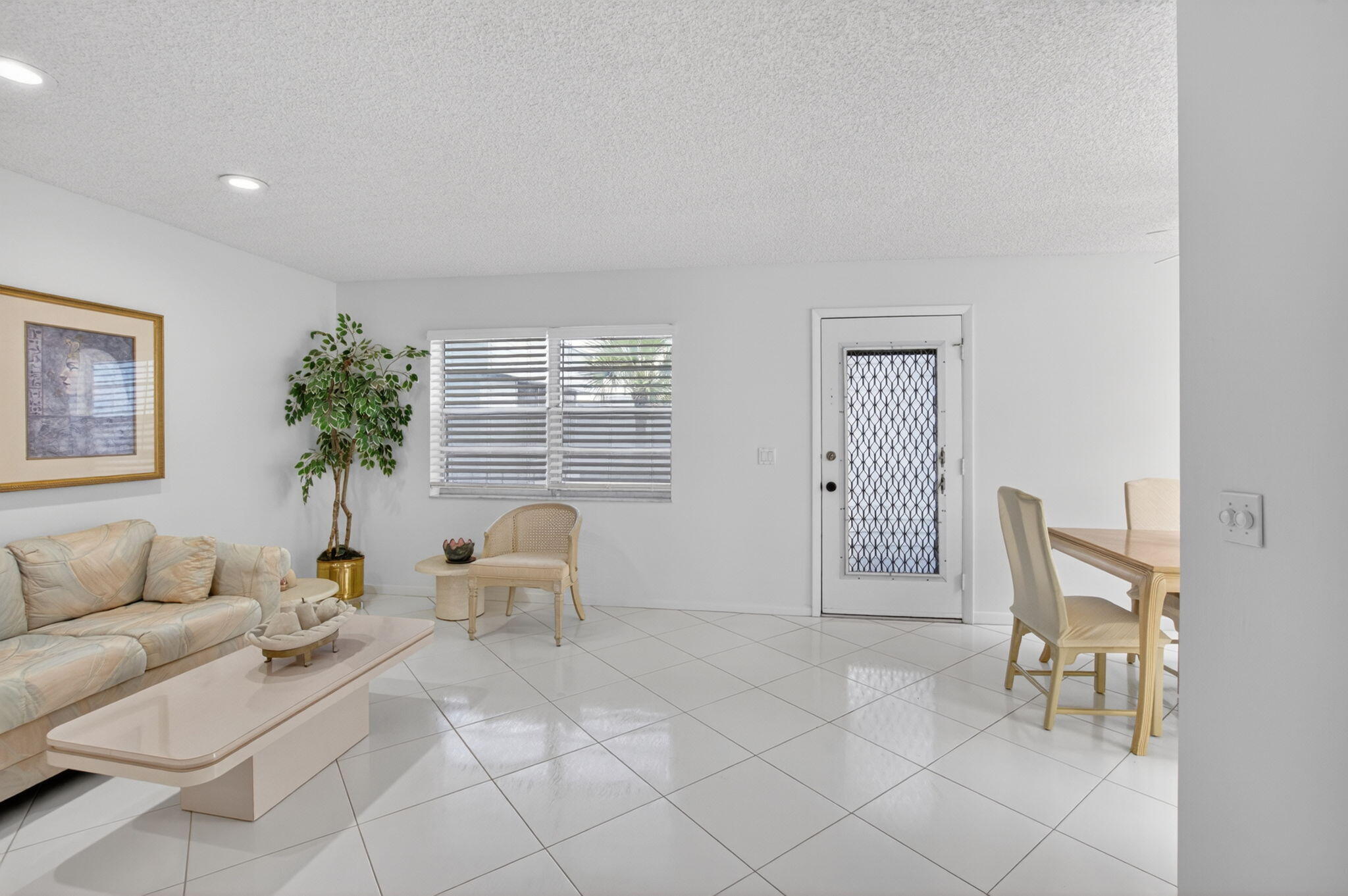 955 Normandy Trail Property Photo 6