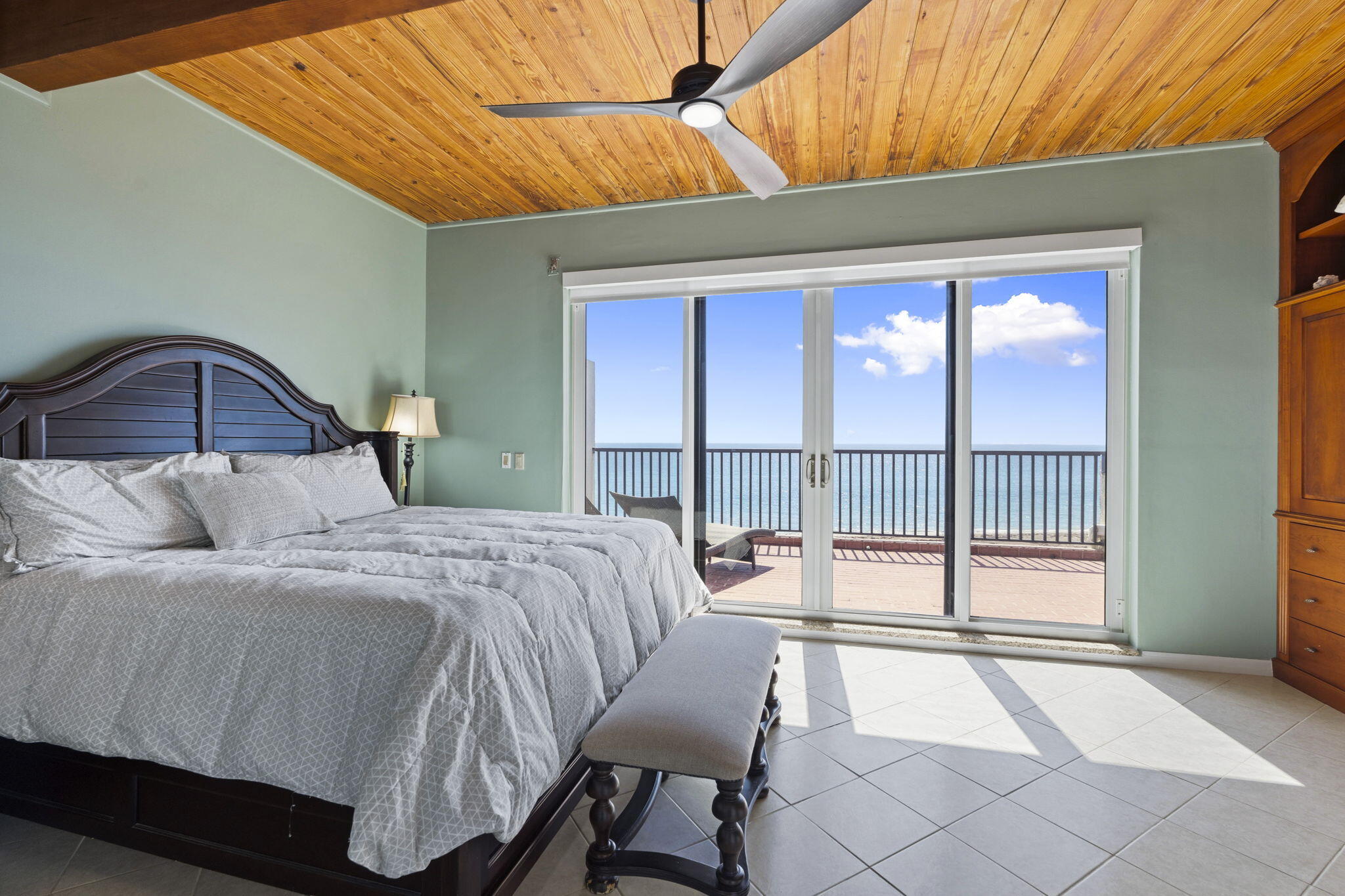 4651 Ne Ocean Boulevard B-29 Property Photo 15