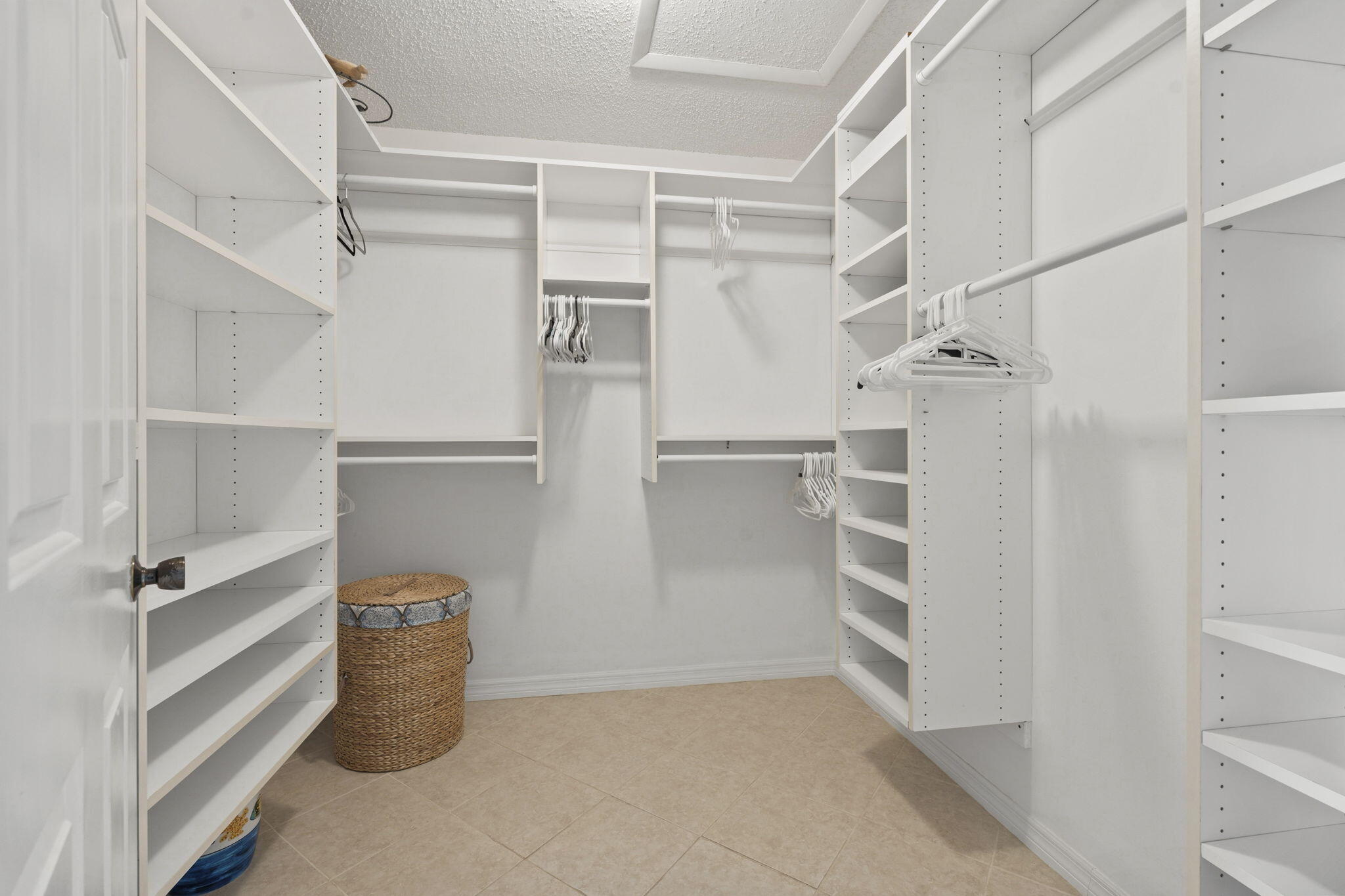 4651 Ne Ocean Boulevard B-29 Property Photo 18