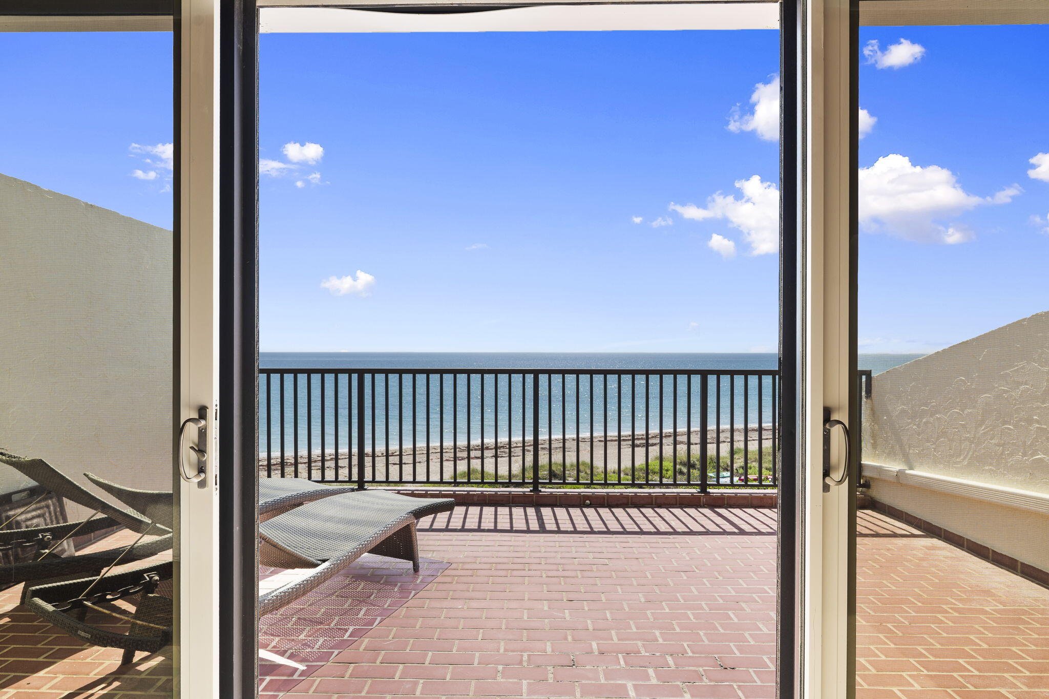 4651 Ne Ocean Boulevard B-29 Property Photo 29