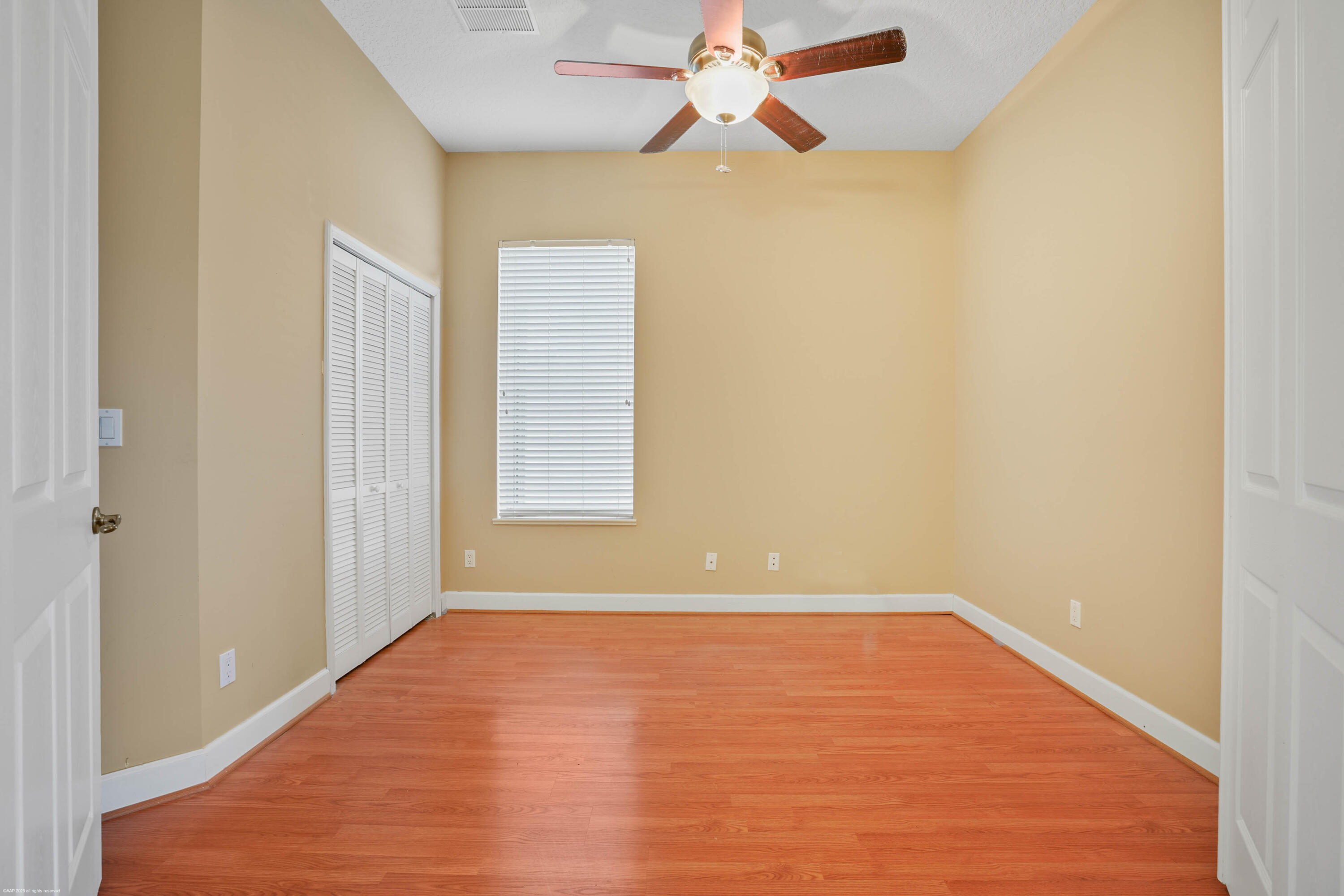 442 Ne Leaping Frog Way Property Photo 24
