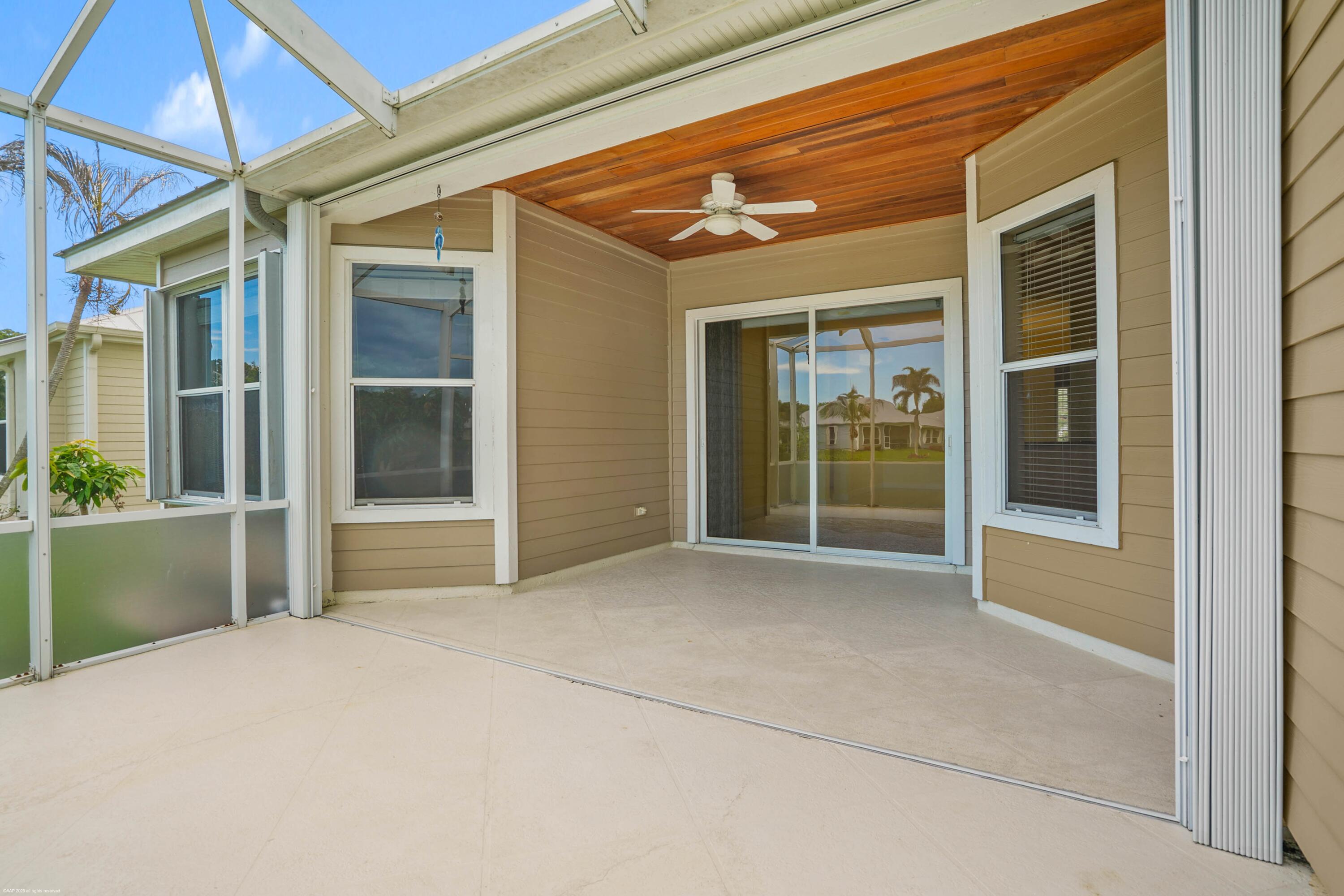 442 Ne Leaping Frog Way Property Photo 31