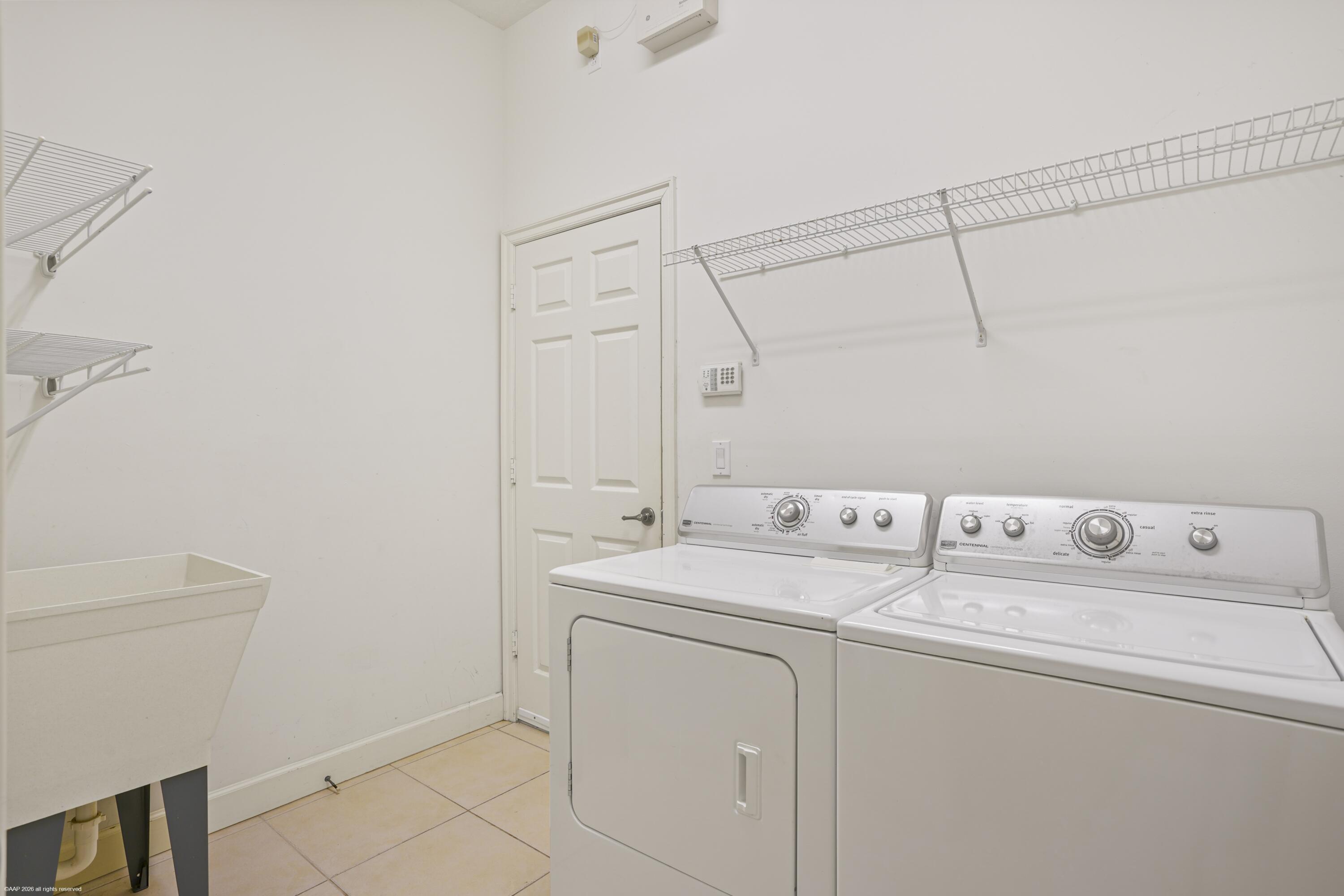 442 Ne Leaping Frog Way Property Photo 36