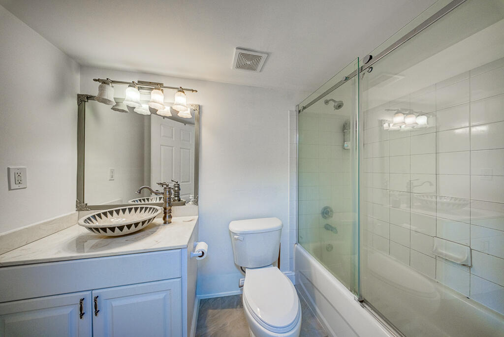 500 Scotia Drive 302 Property Photo 17