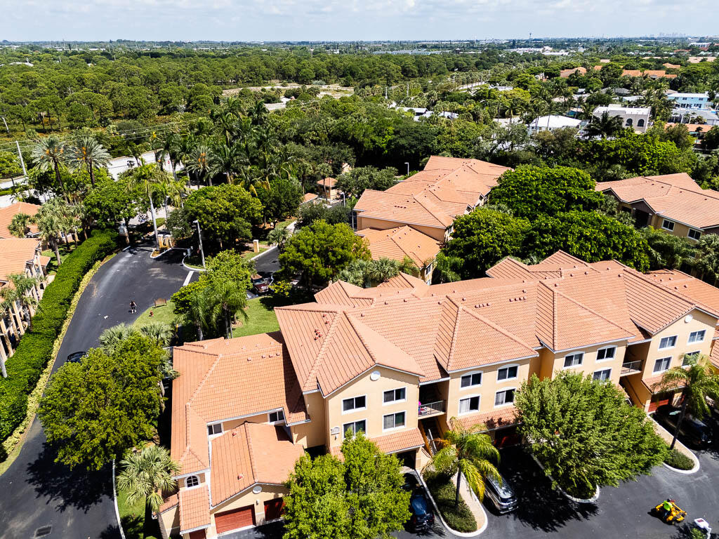 500 Scotia Drive 302 Property Photo 22