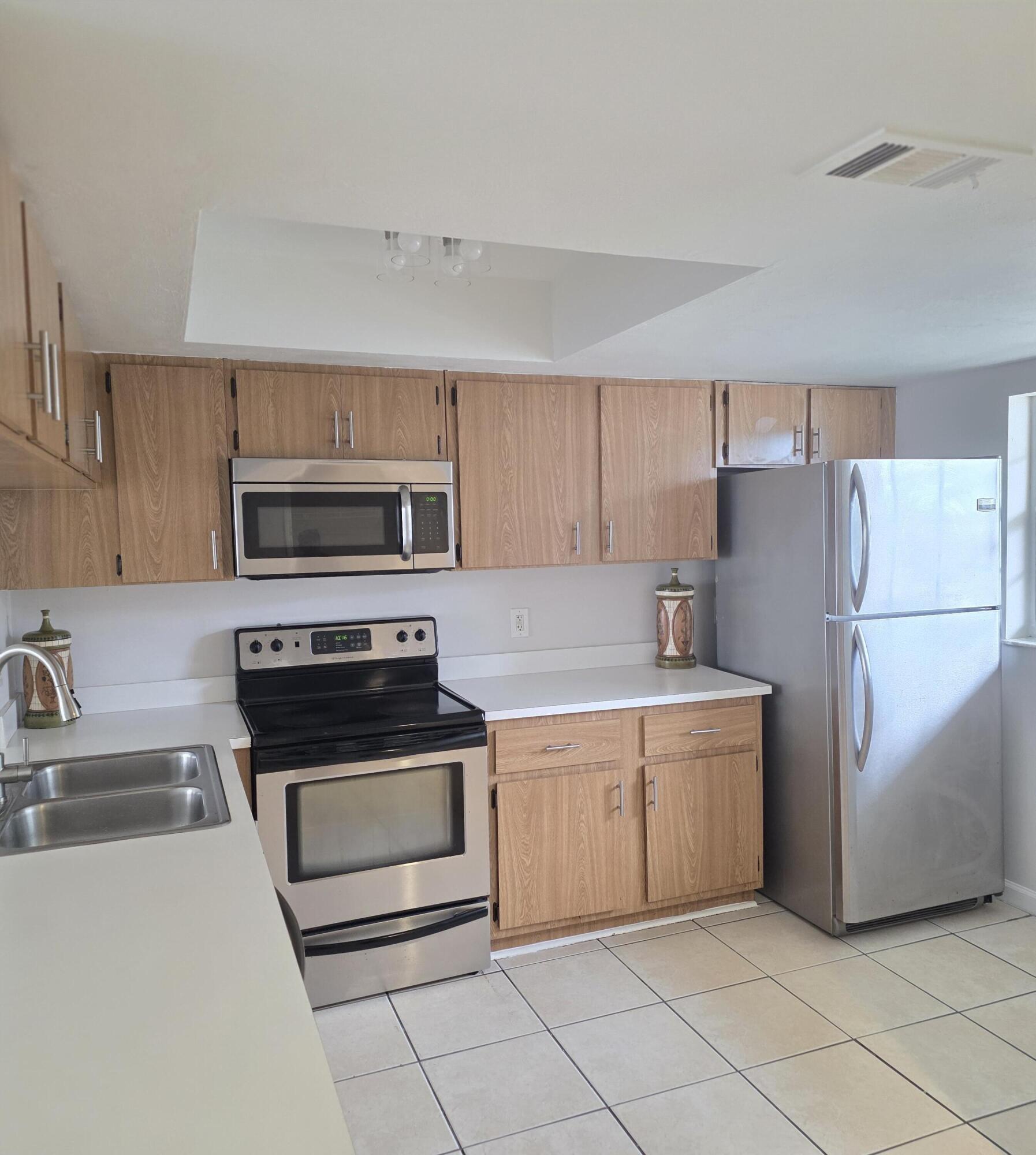 1503 Palm Beach Trace Drive Property Photo 1