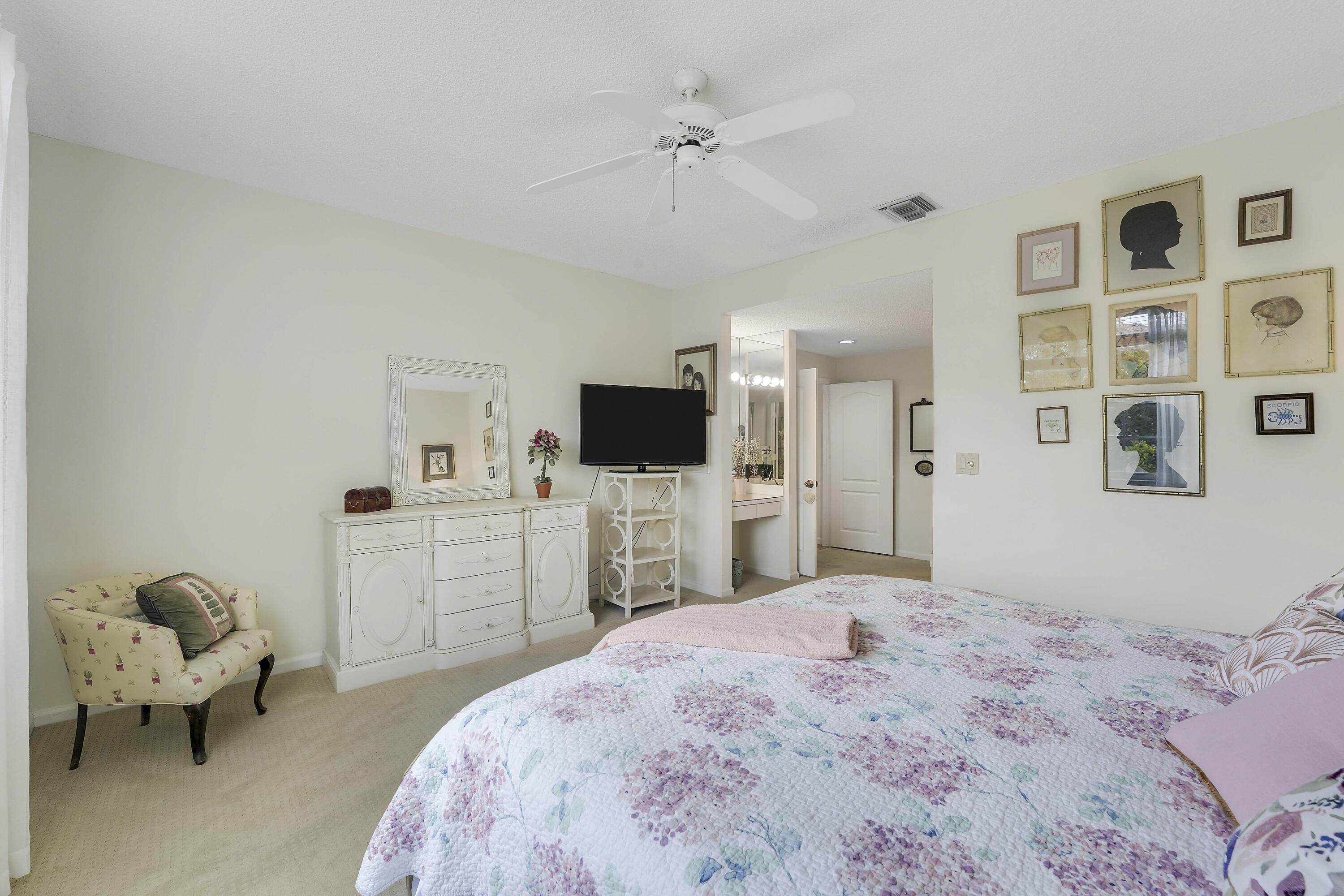 110 Legendary Circle Property Photo 19