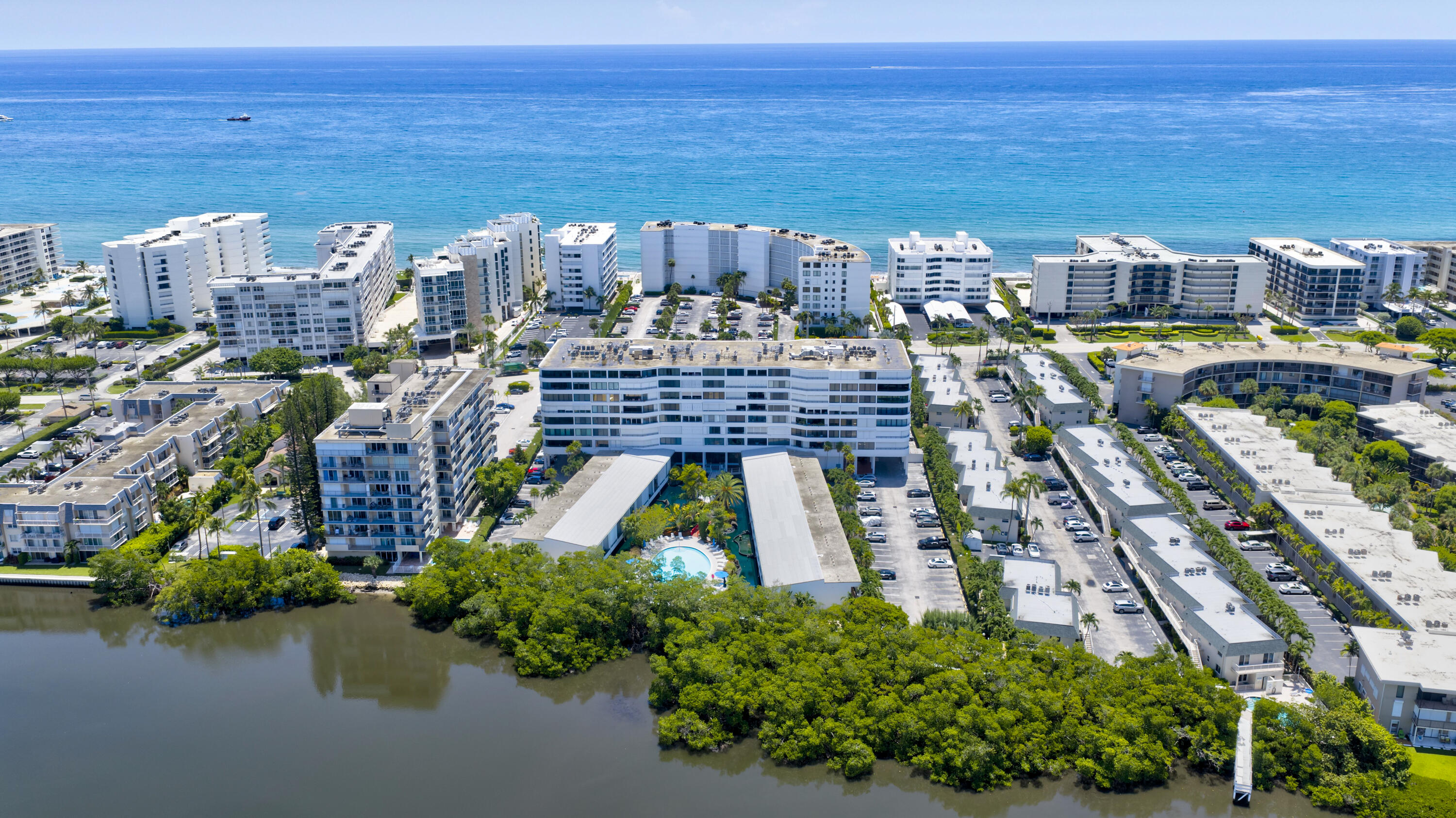 3589 S Ocean Boulevard 26 Property Photo 31
