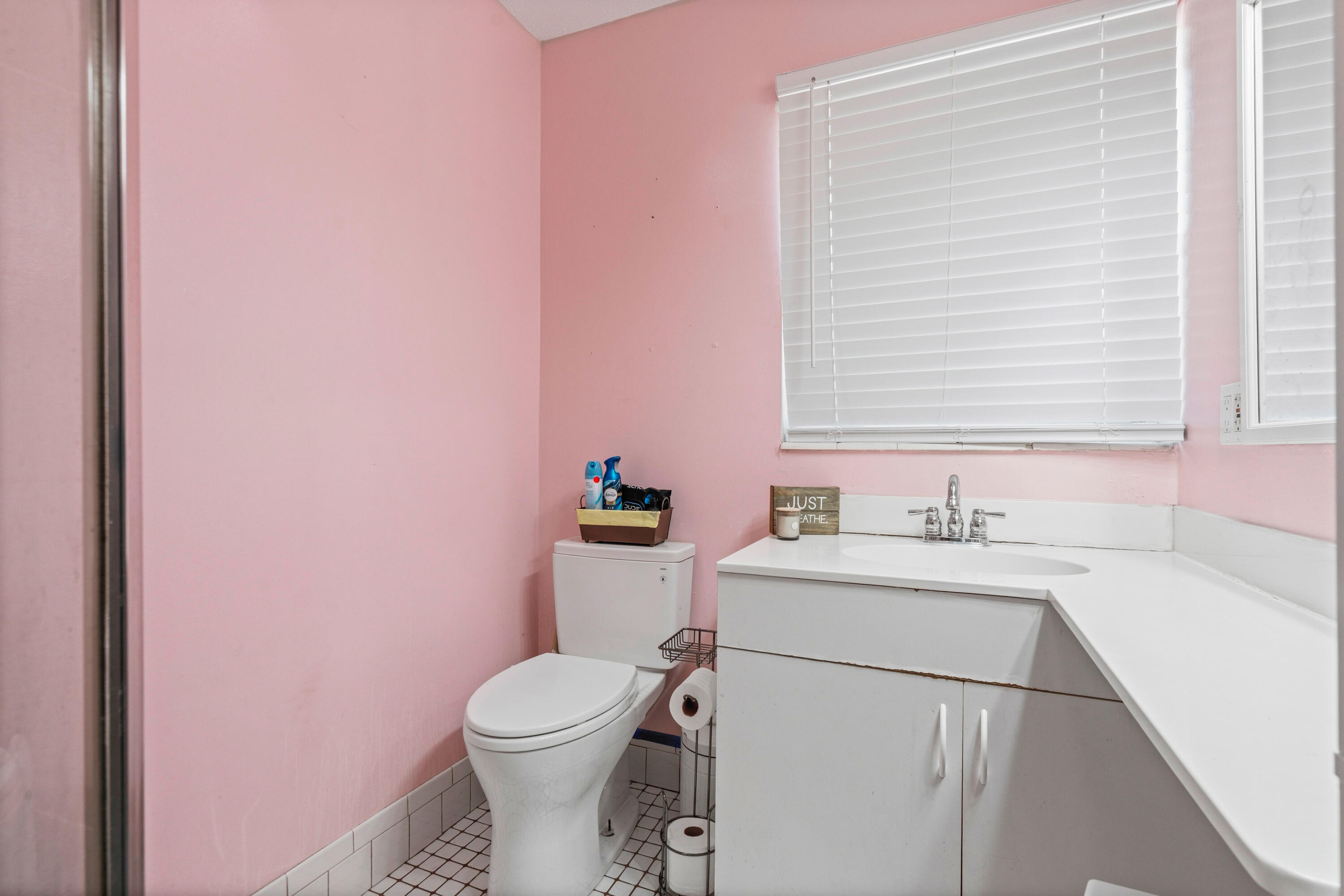 520 Se Dolphin Drive Property Photo 16