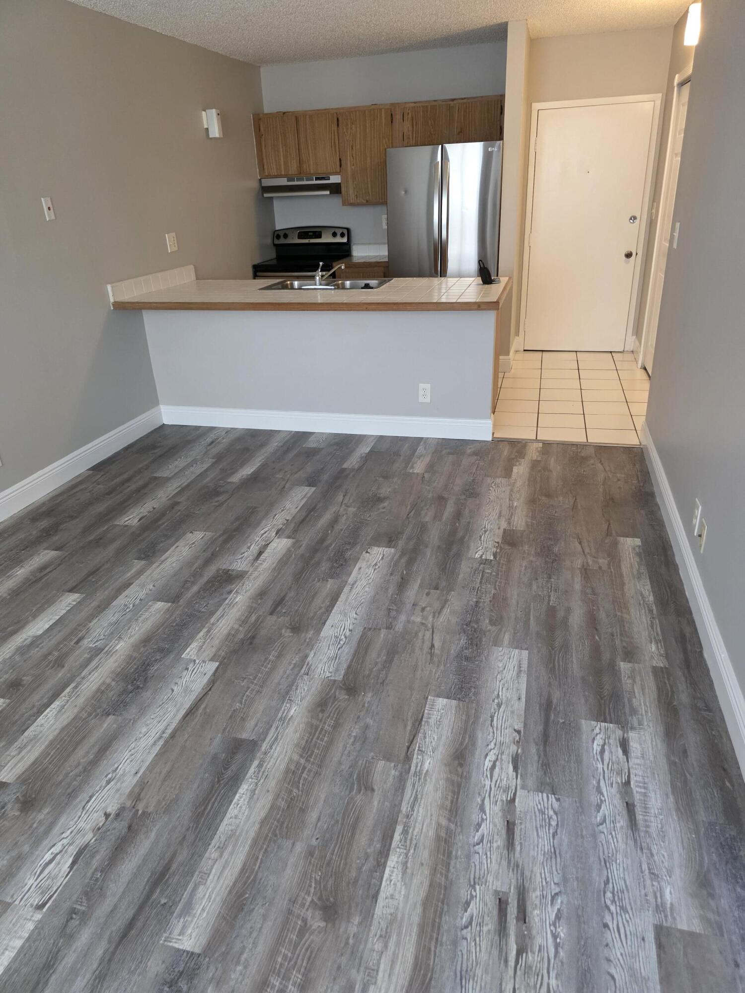 2401 Riverside Drive 411-B Property Photo 1