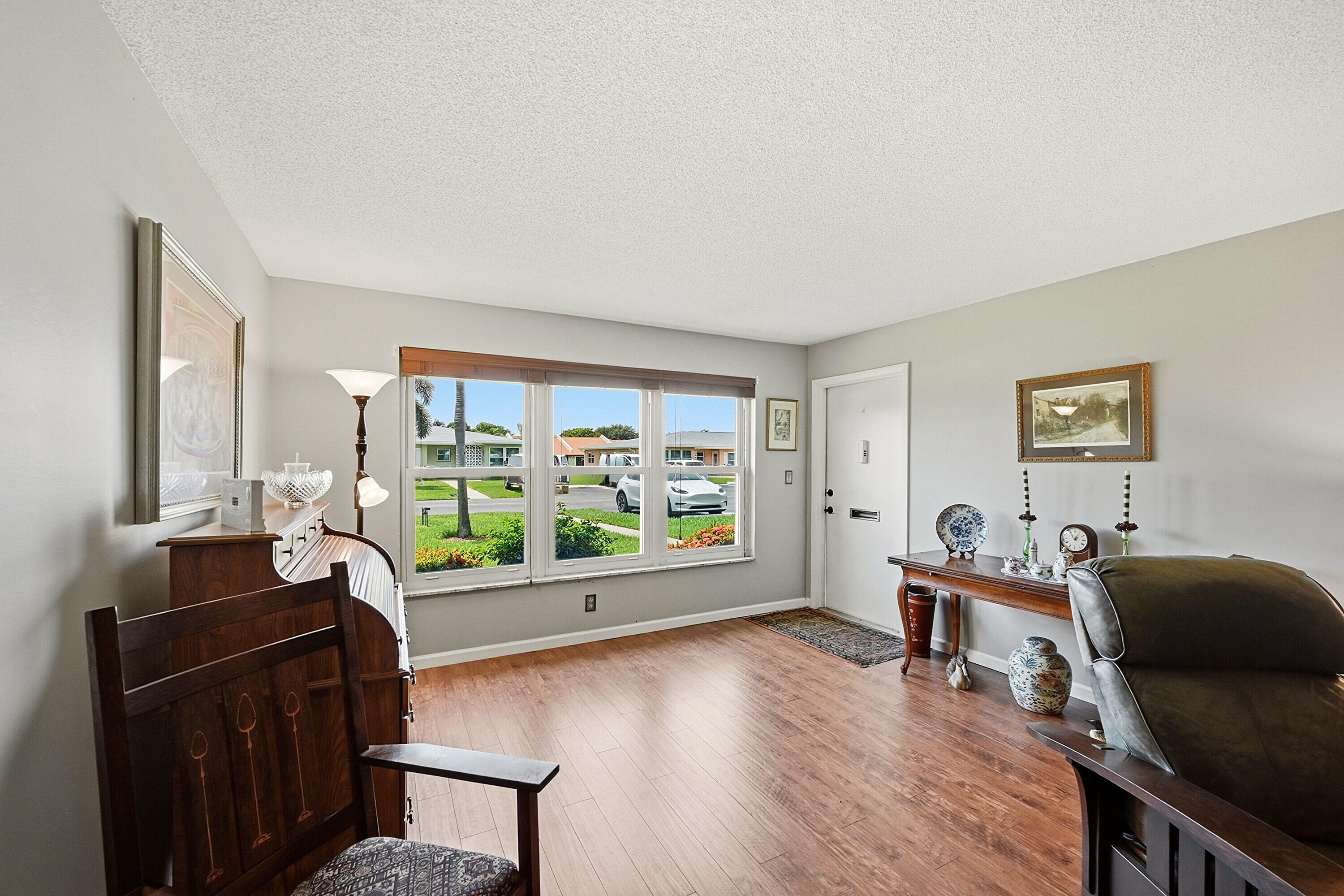 295 High Point Boulevard B Property Photo 5