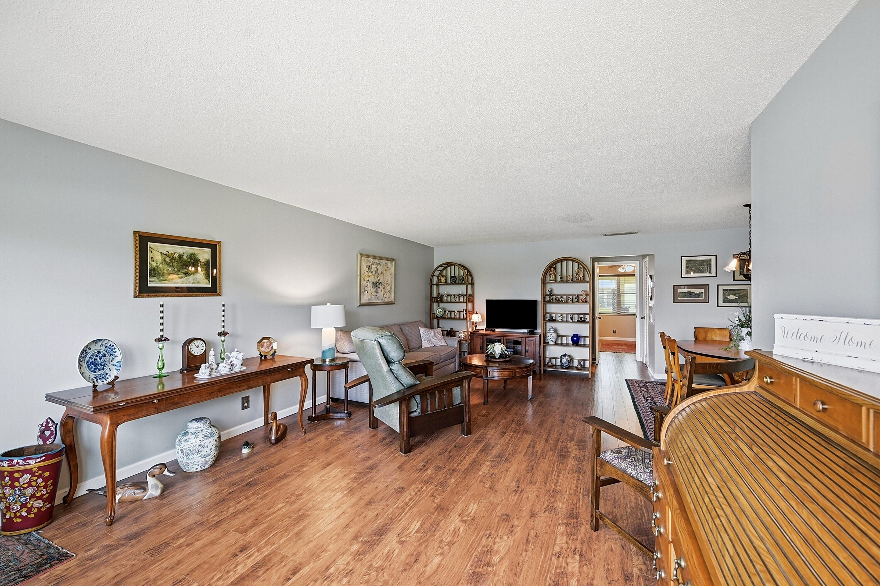 295 High Point Boulevard B Property Photo 6