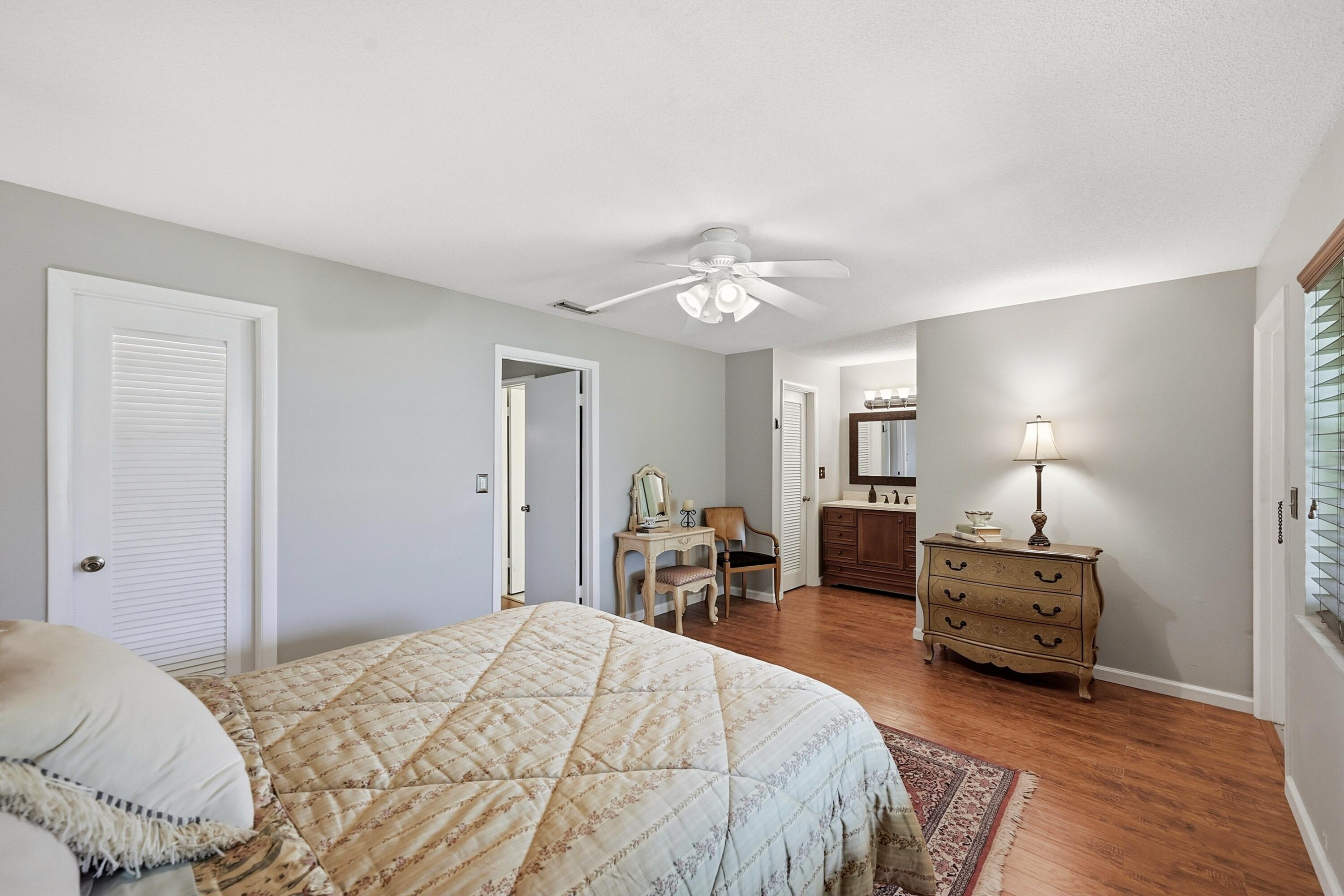 295 High Point Boulevard B Property Photo 14