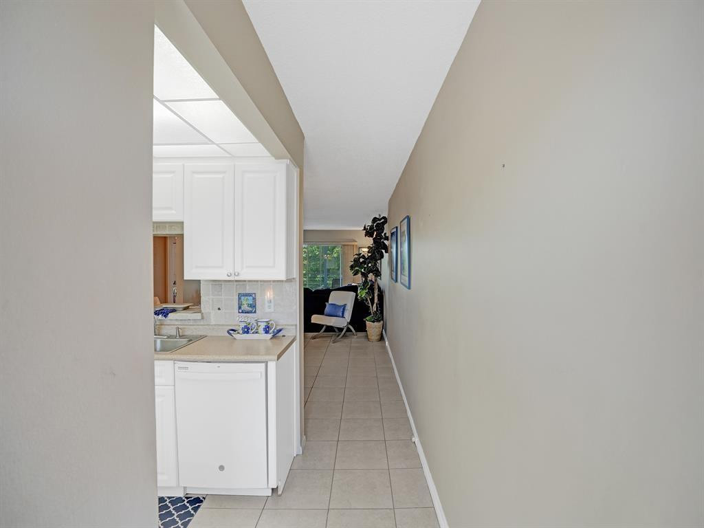 2003 Granada Drive C4 Property Photo 6