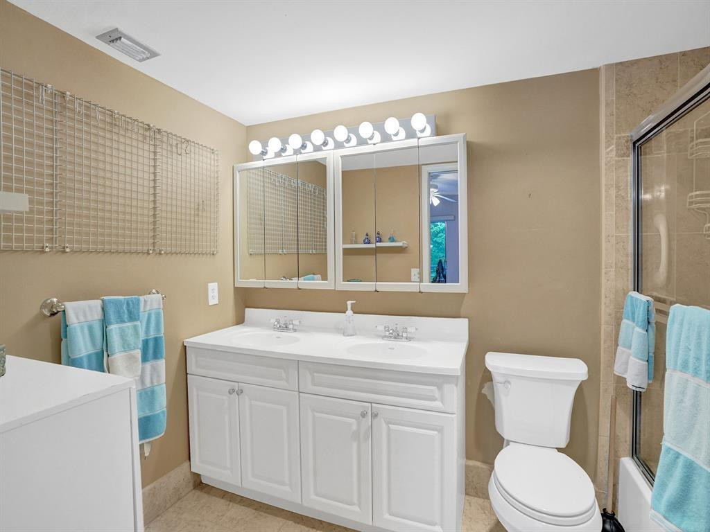 2003 Granada Drive C4 Property Photo 14