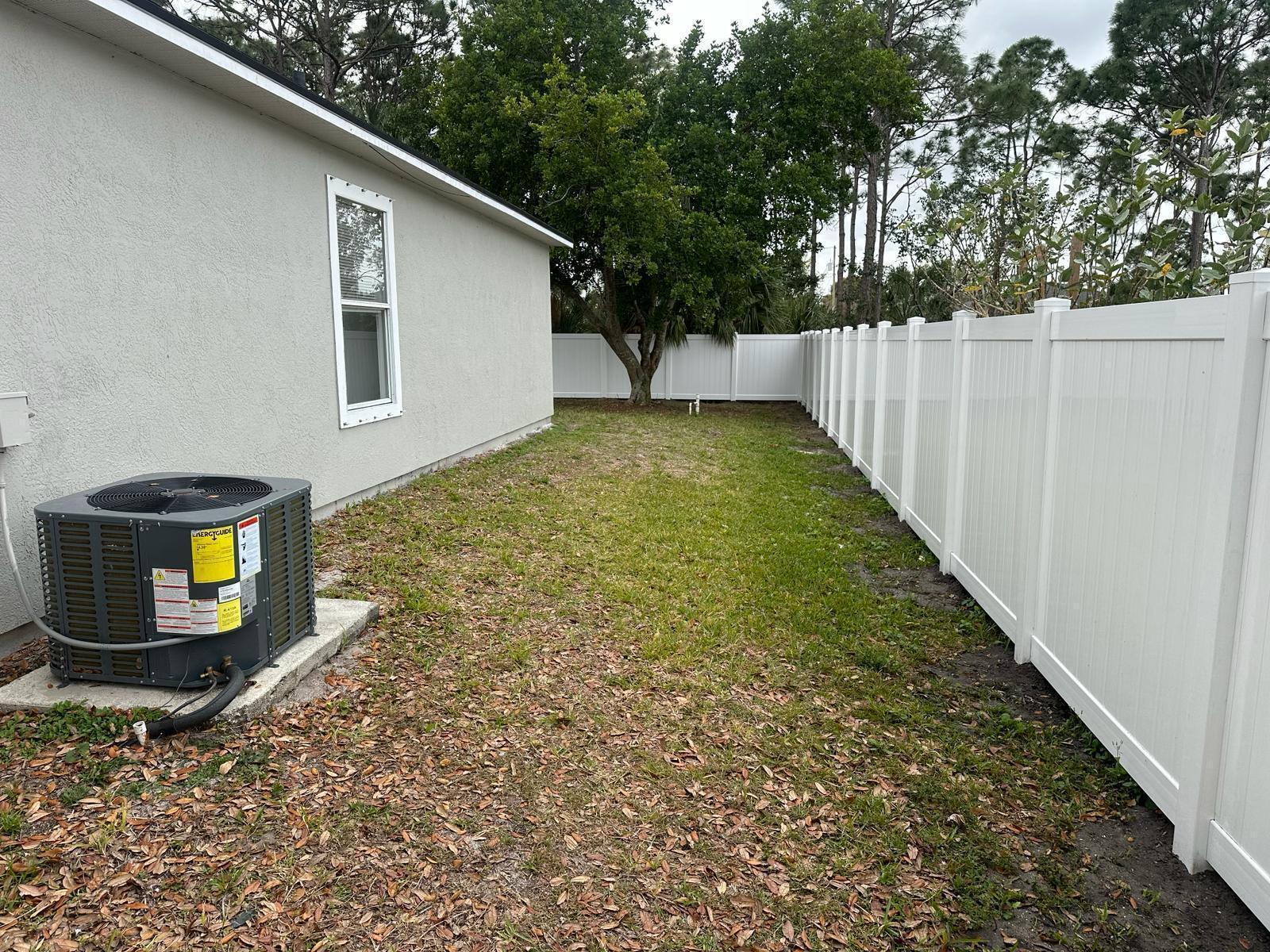 2150 Sw Biella Avenue Property Photo 2