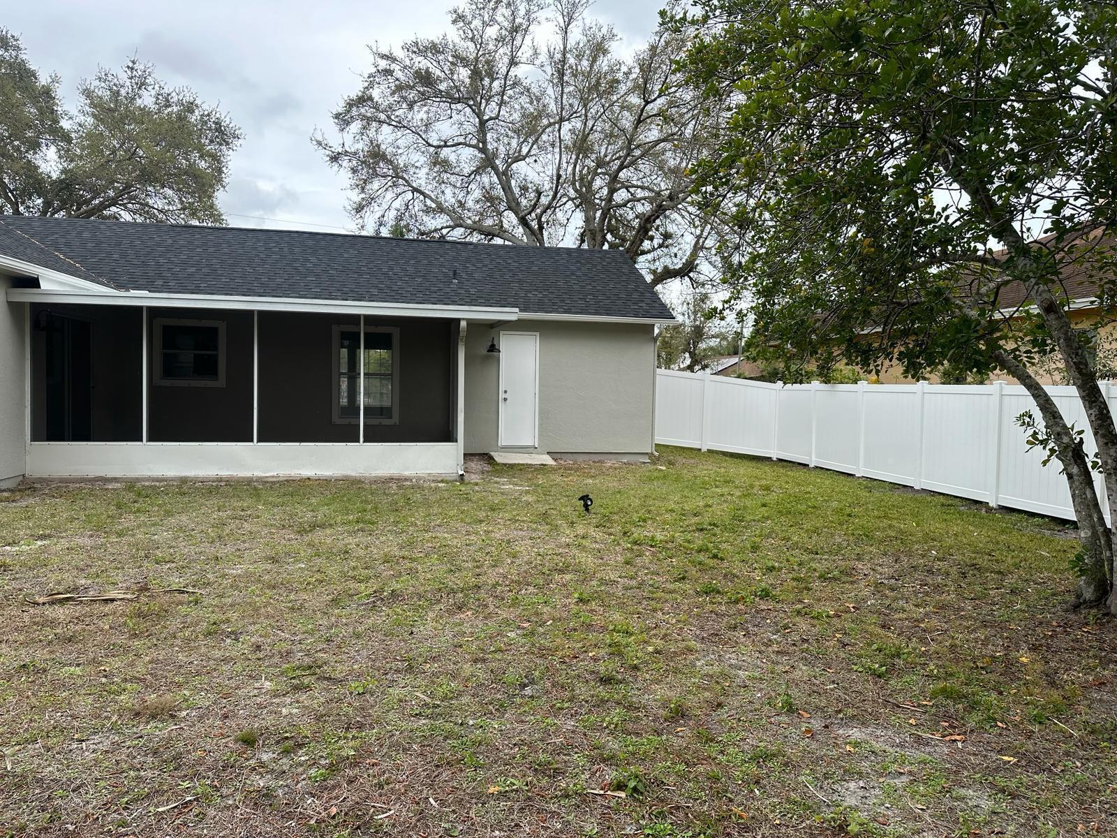 2150 Sw Biella Avenue Property Photo 7