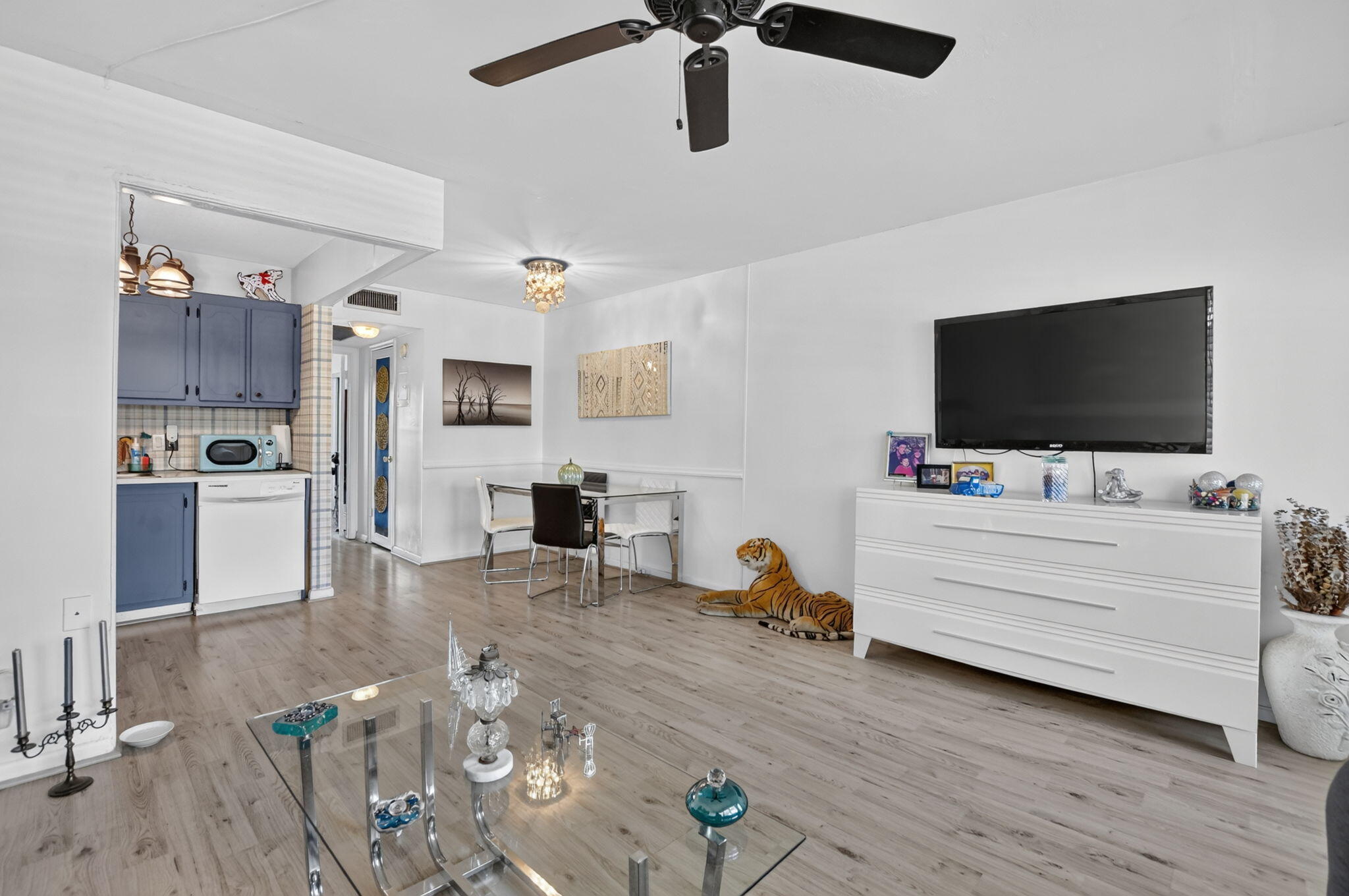 2020 Durham A Property Photo 8