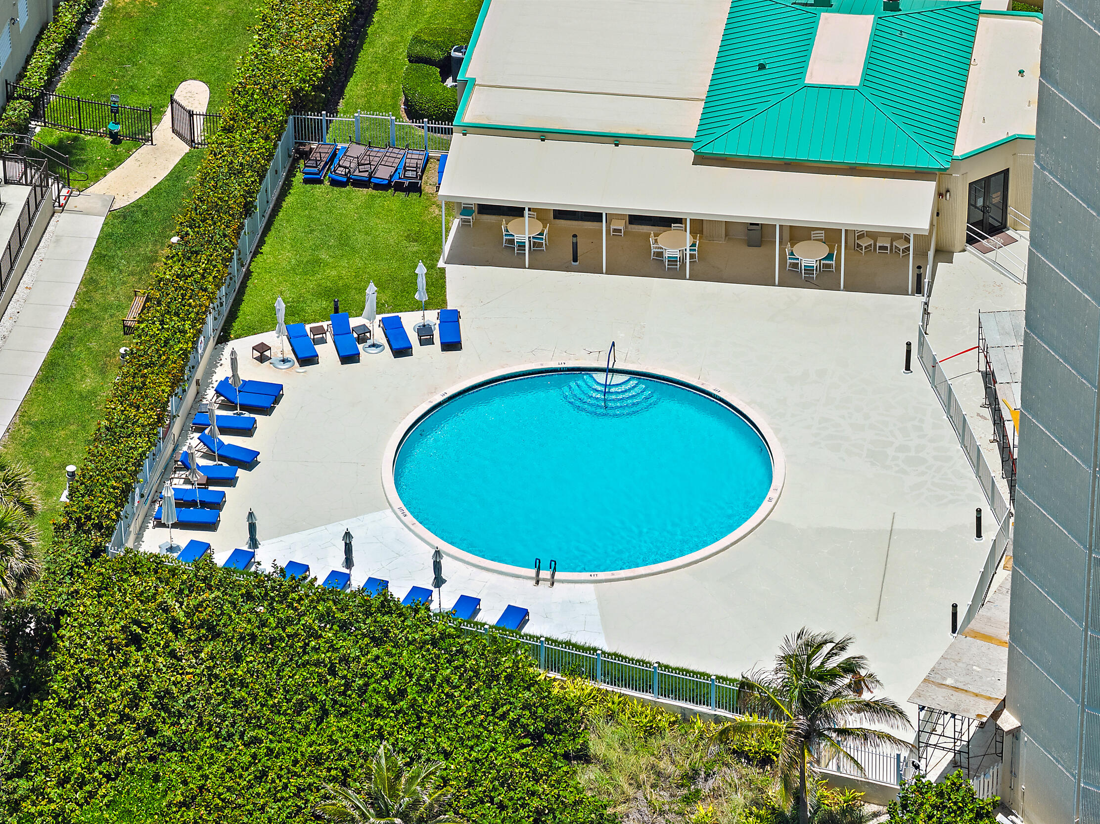 2800 N Ocean Drive B-7c Property Photo 18