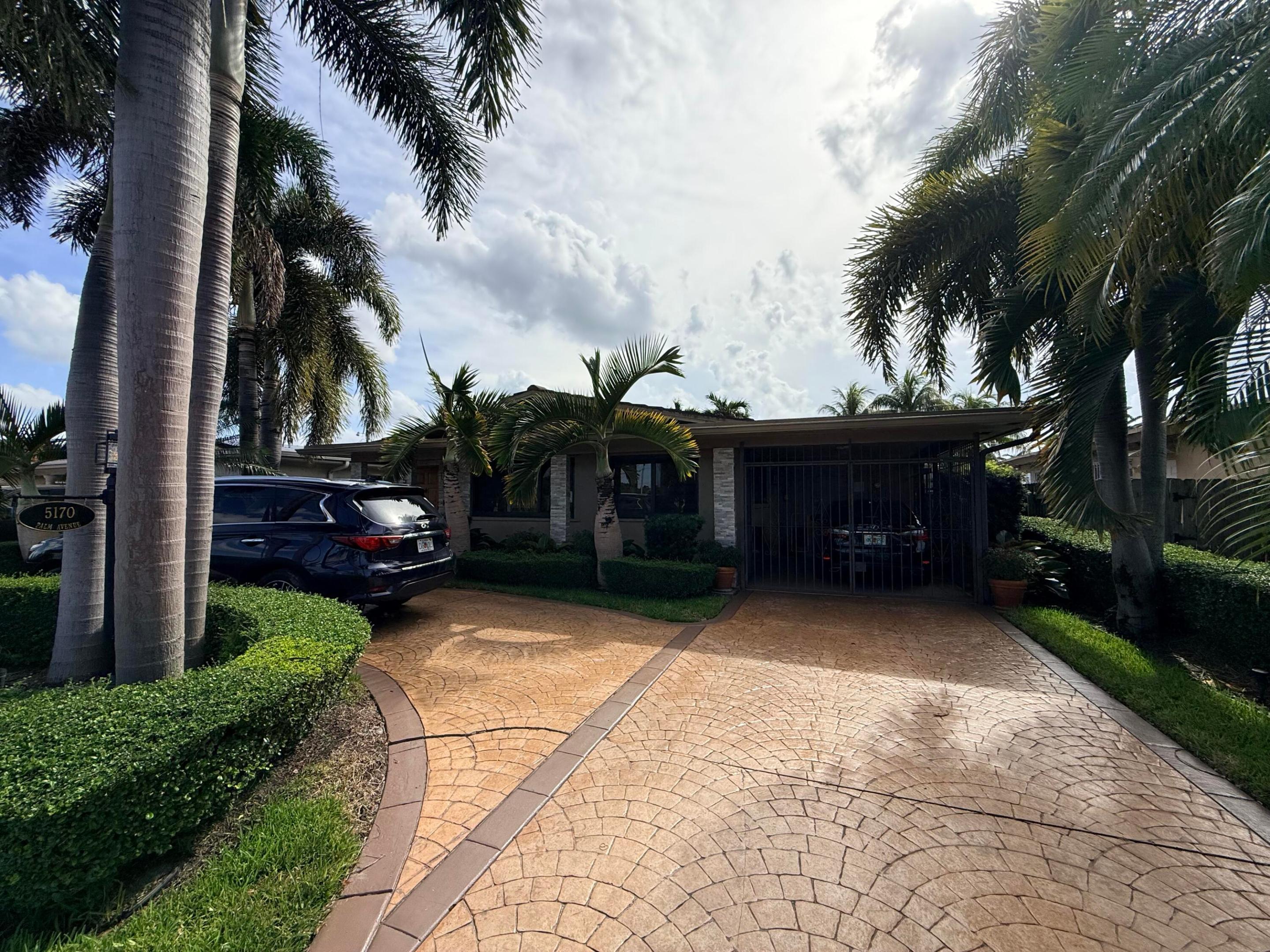 5170 Palm Avenue Property Photo 1