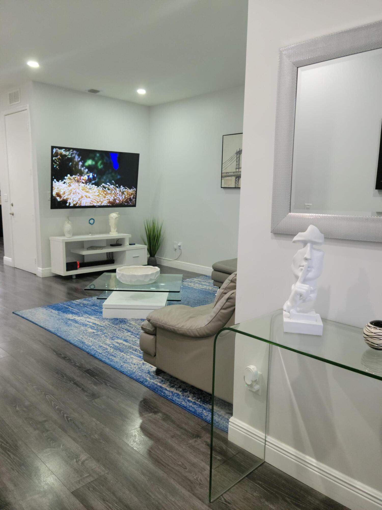 6960 Long Pine Circle Property Photo 4