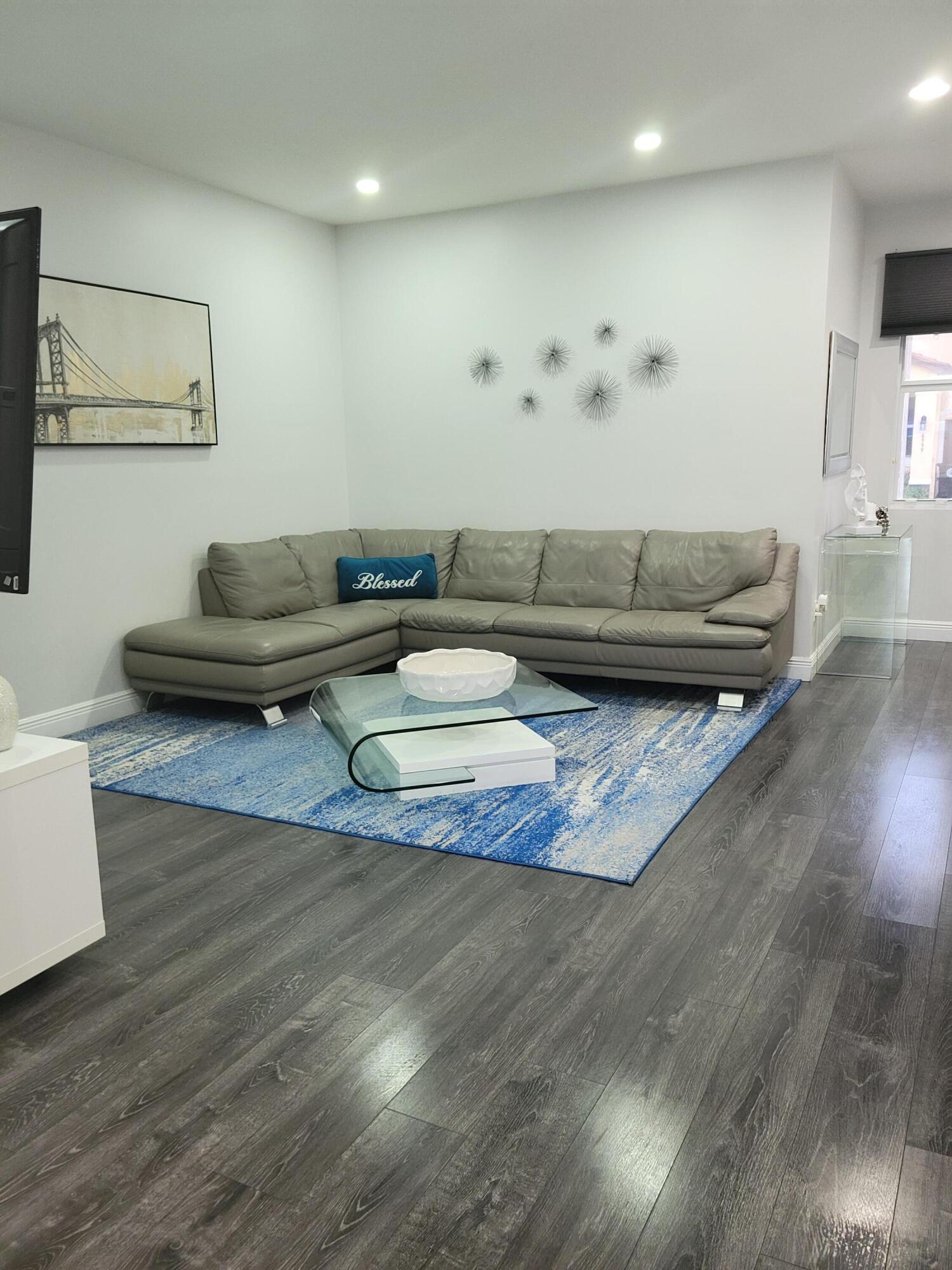 6960 Long Pine Circle Property Photo 6