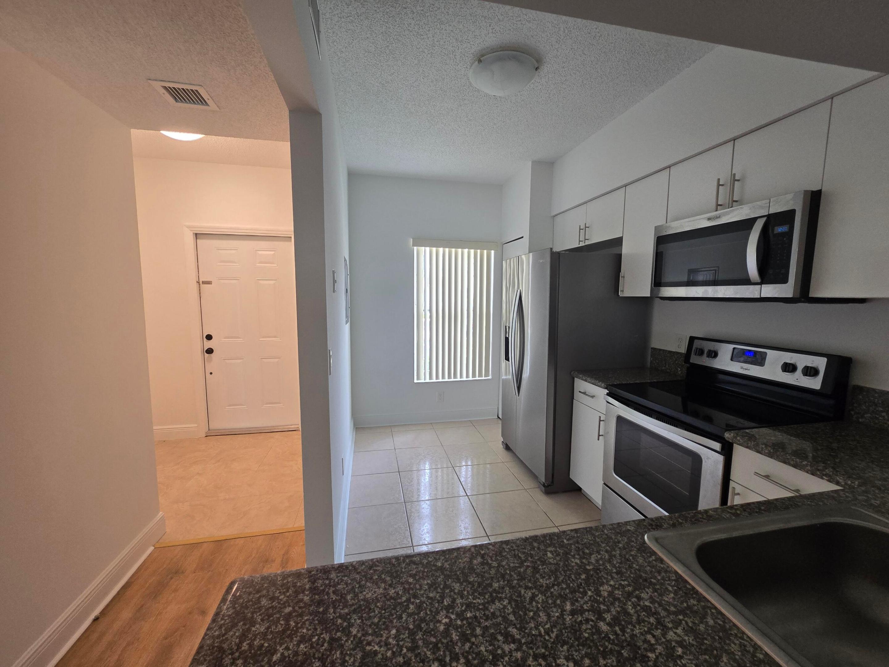 78 Simonton Circle Property Photo 3