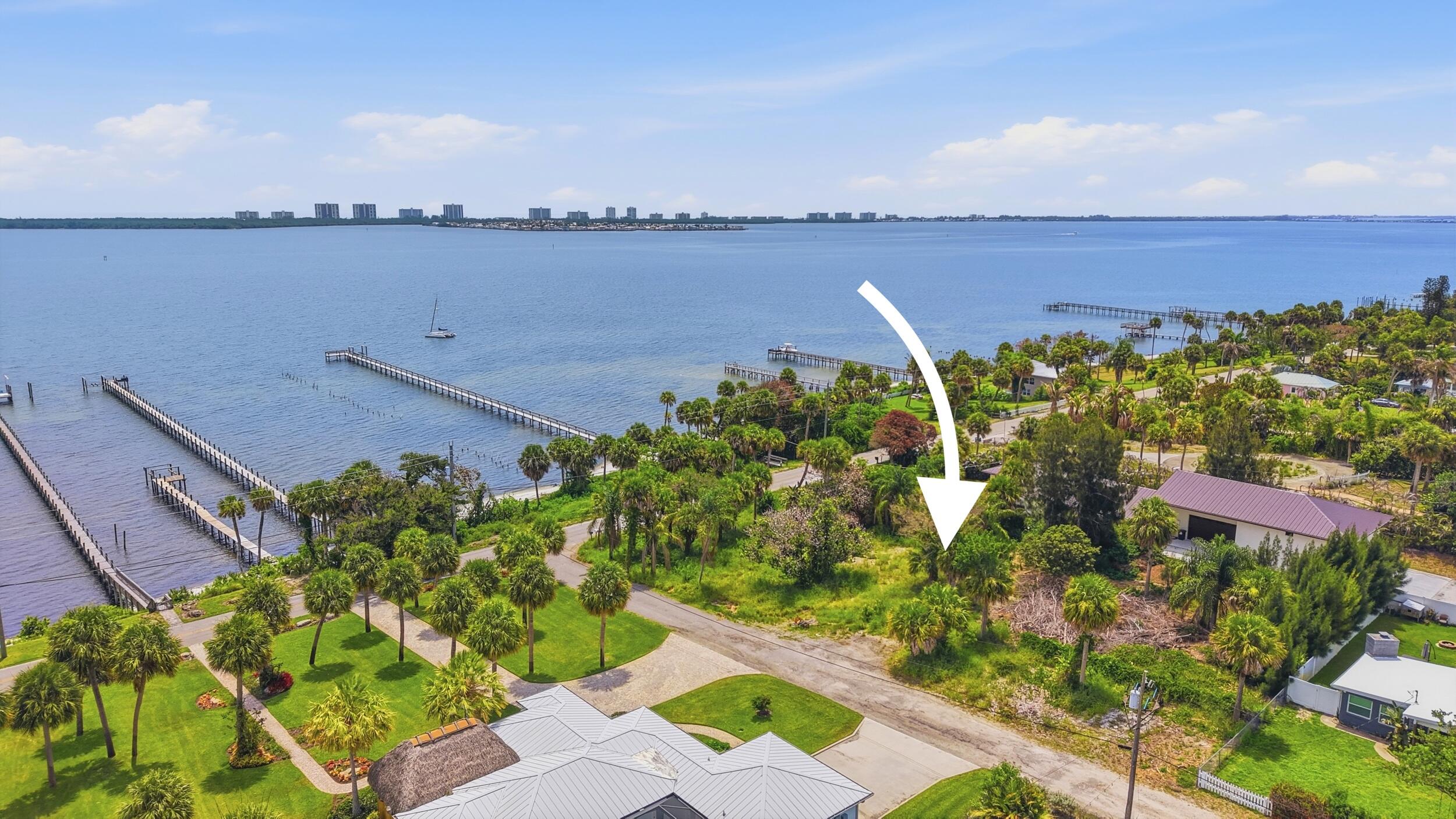 12349 S Indian River Drive Property Photo 10