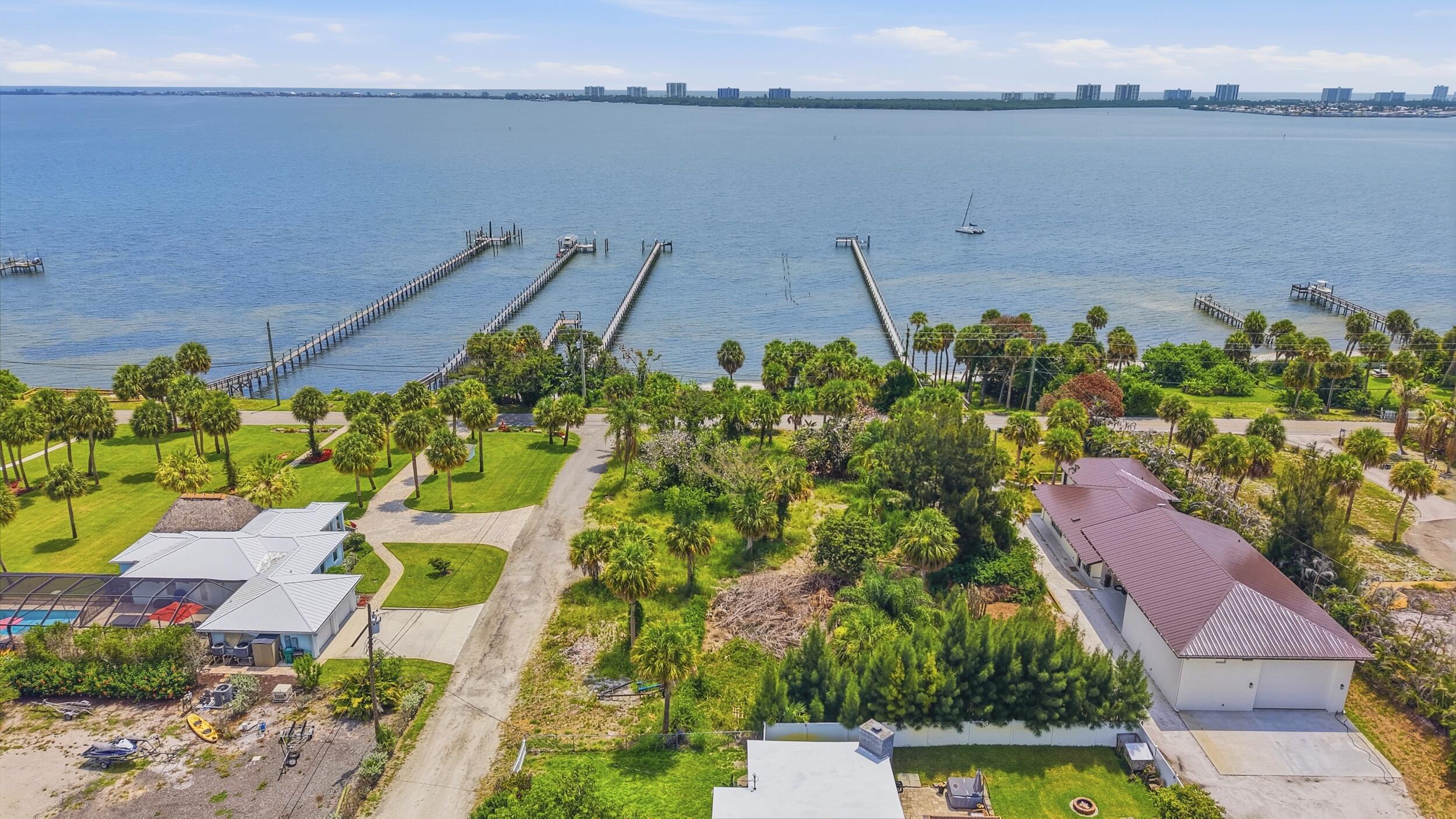 12349 S Indian River Drive Property Photo 14