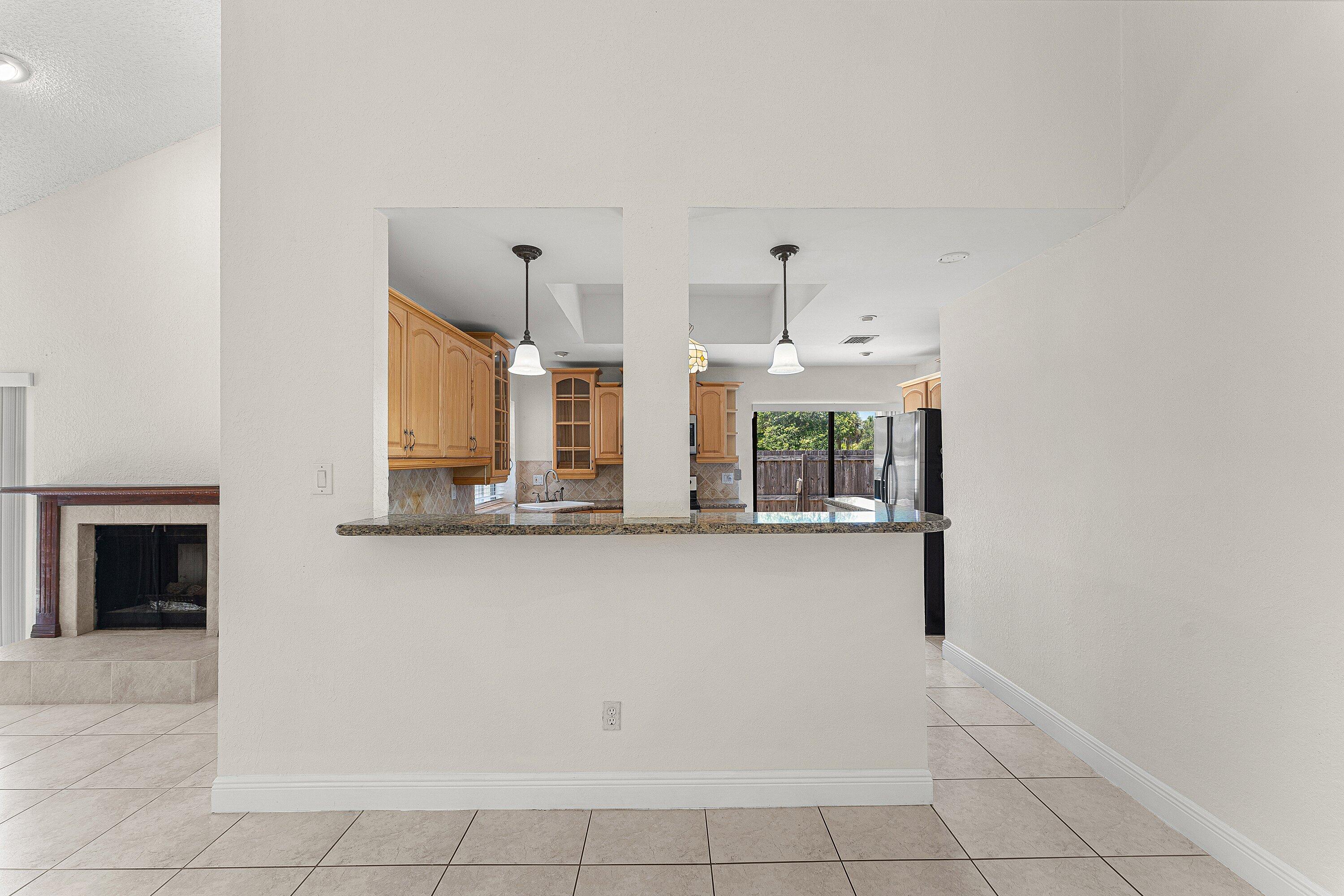 7627 Sierra Drive W Property Photo 11