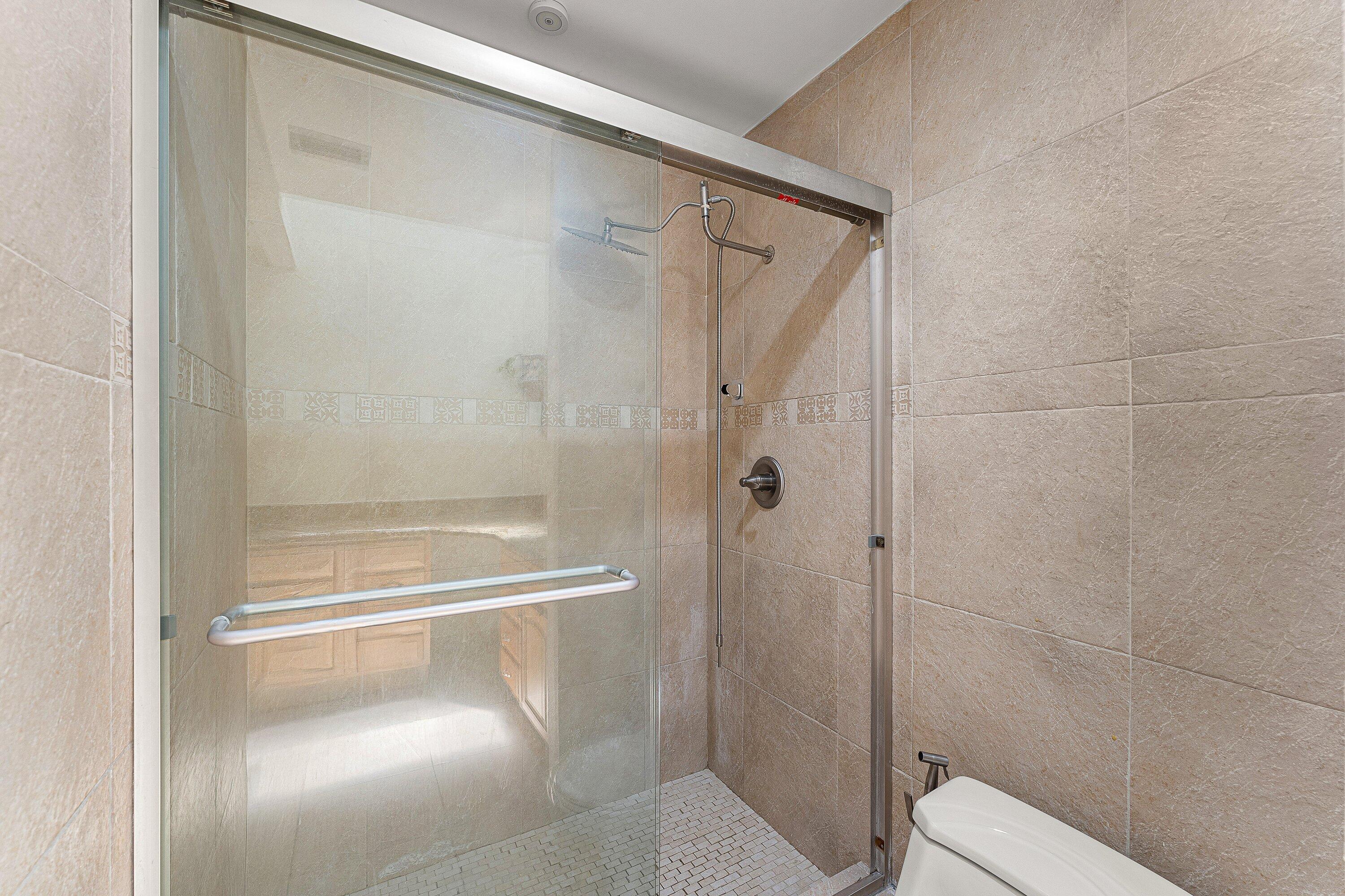 7627 Sierra Drive W Property Photo 19