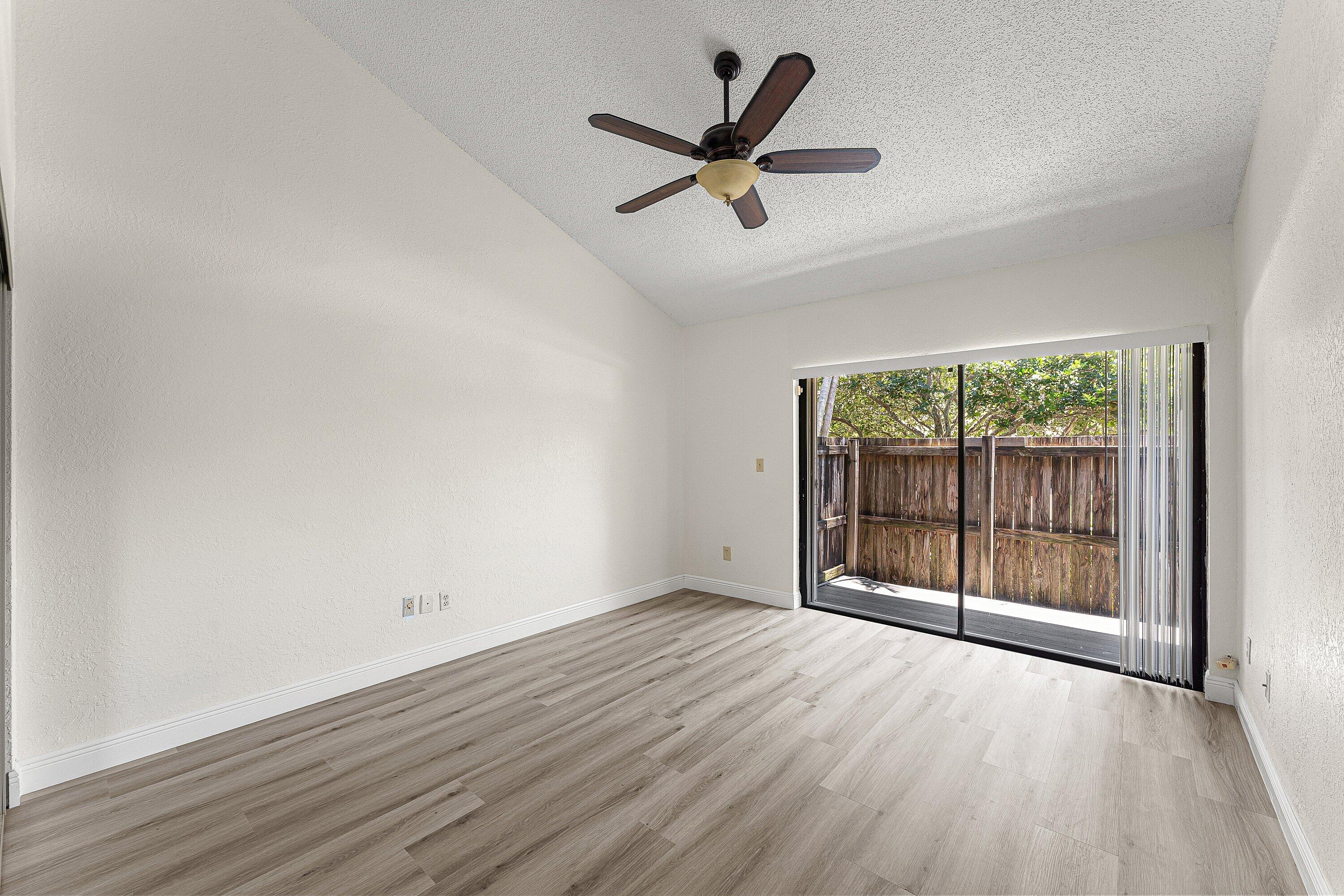 7627 Sierra Drive W Property Photo 21