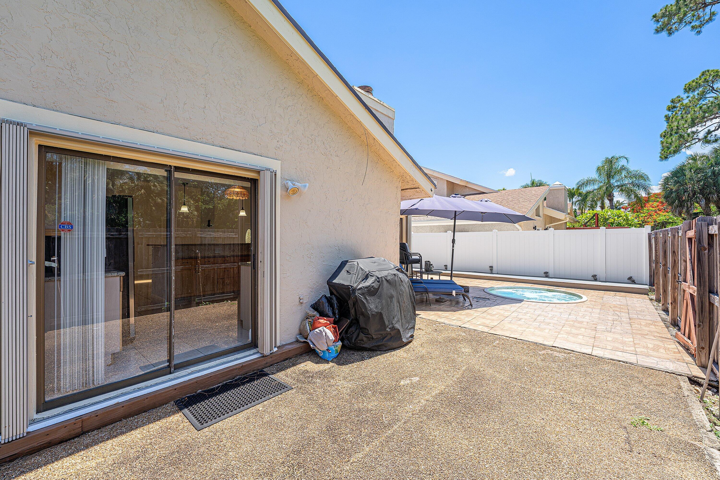 7627 Sierra Drive W Property Photo 28