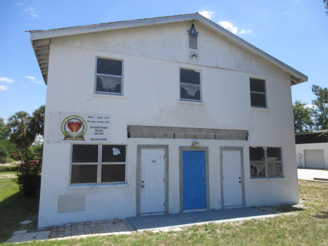 1203 1st Street E