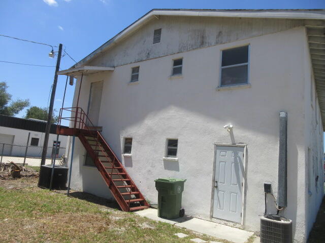 1203 1st Street E Property Photo 4