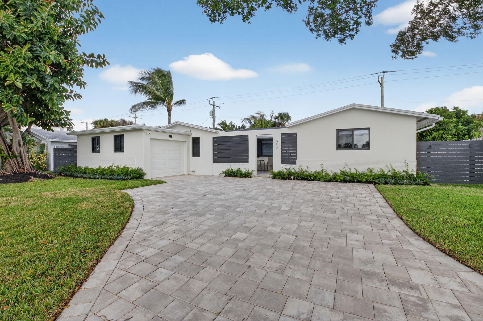 513 Lindell Boulevard Property Photo 1