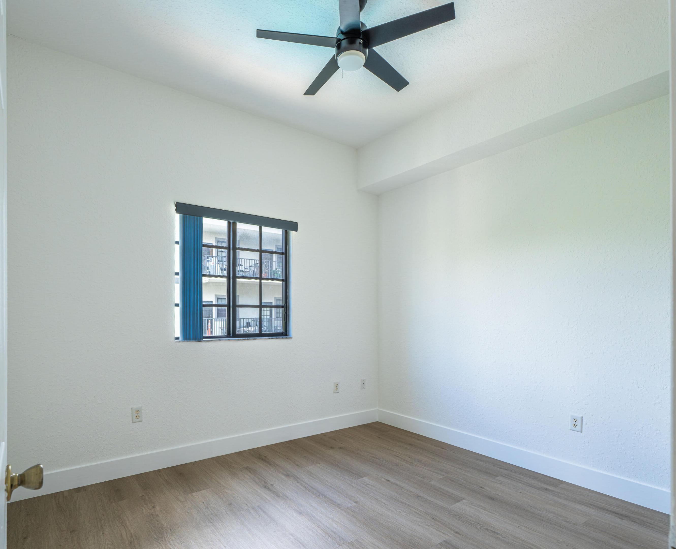 2801 Riverside Drive 301-s Property Photo 14